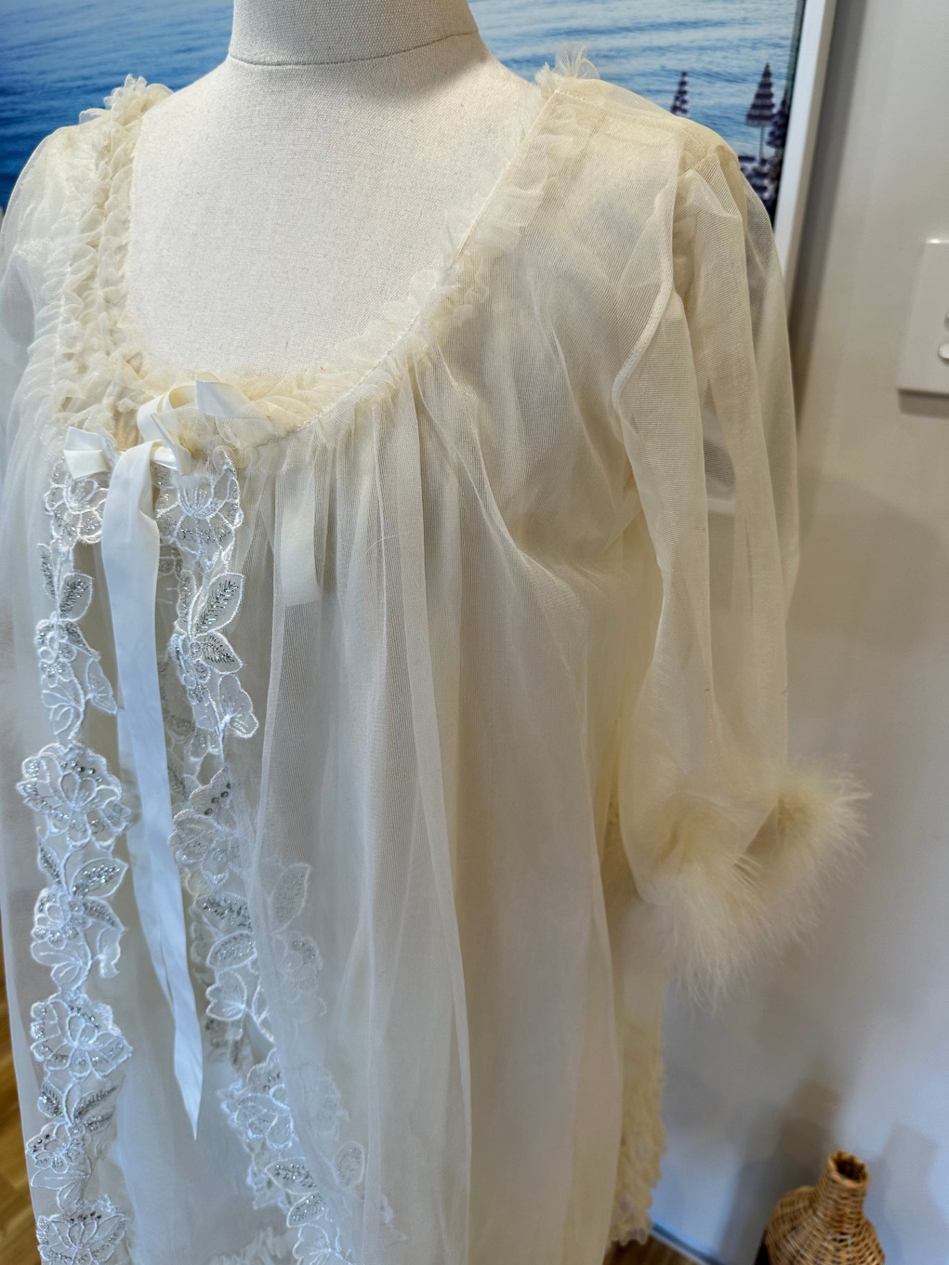 Vintage Wedding Sleepwear - Nightie & Dressing Gown - Medium - Cream / White