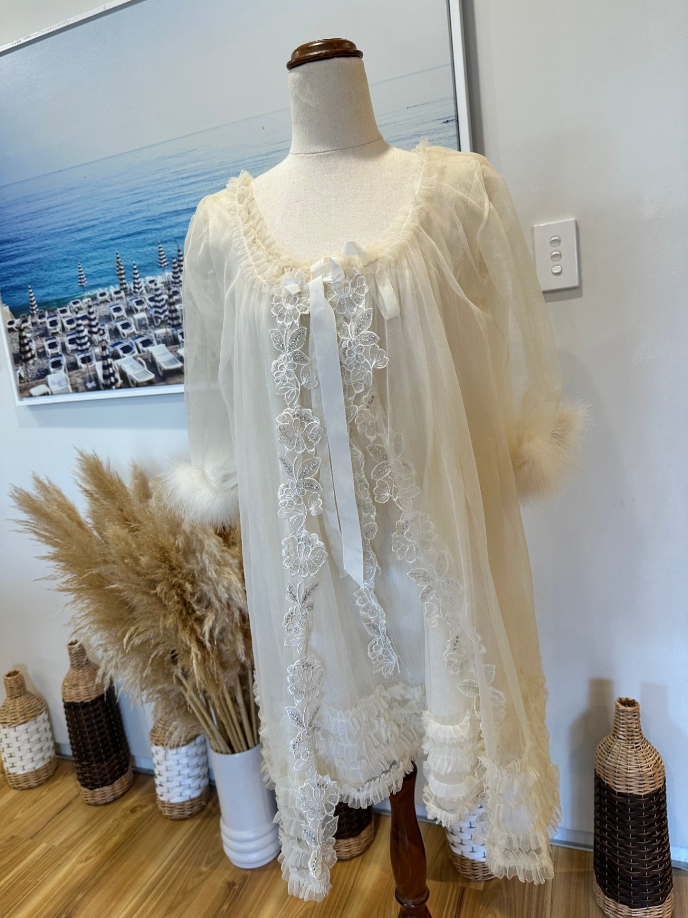 Vintage Wedding Sleepwear - Nightie & Dressing Gown - Medium - Cream / White