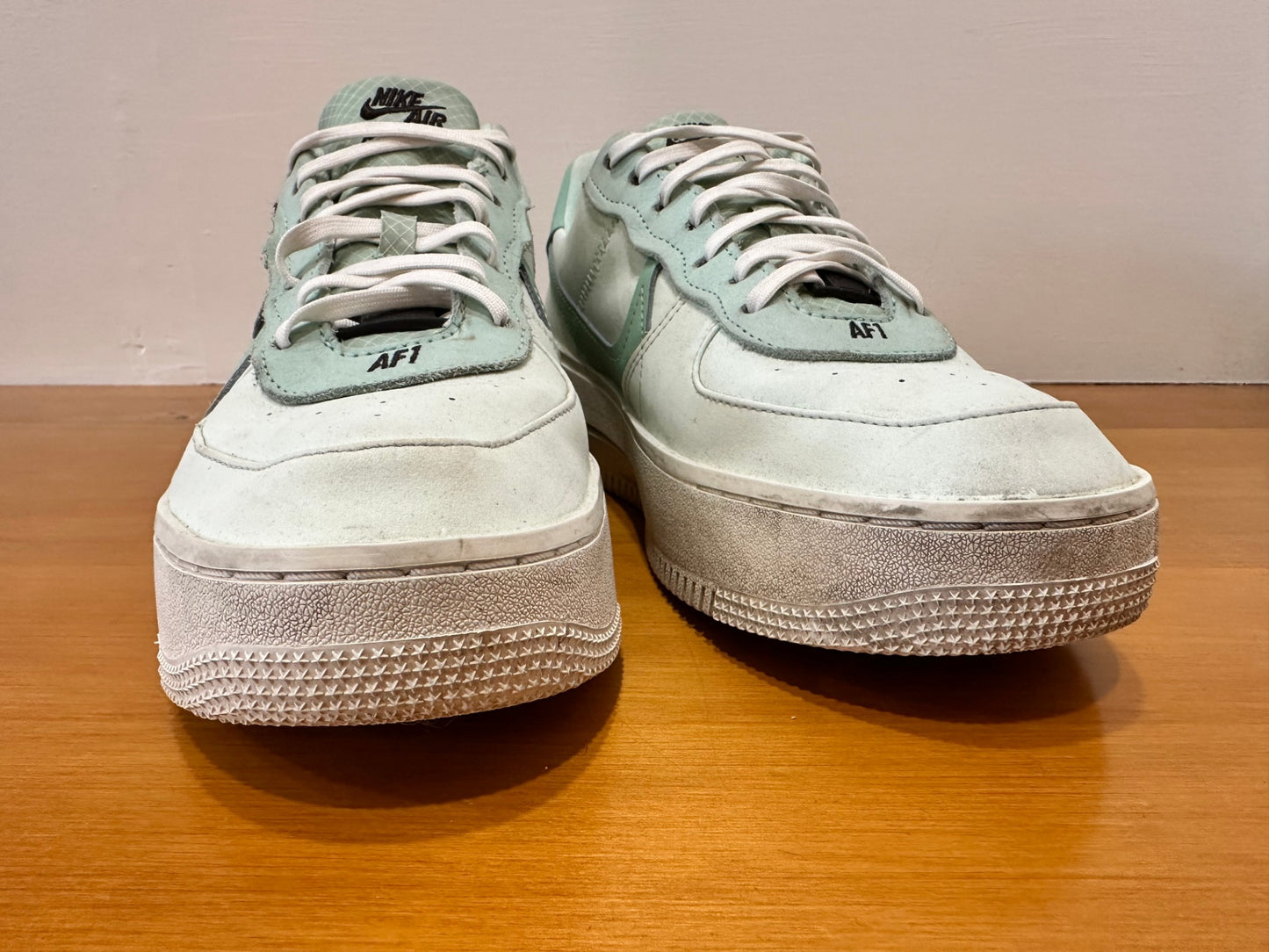 Nike Air Force 1 - Sneakers - EU 43 or 11 - Light mint green, white, black