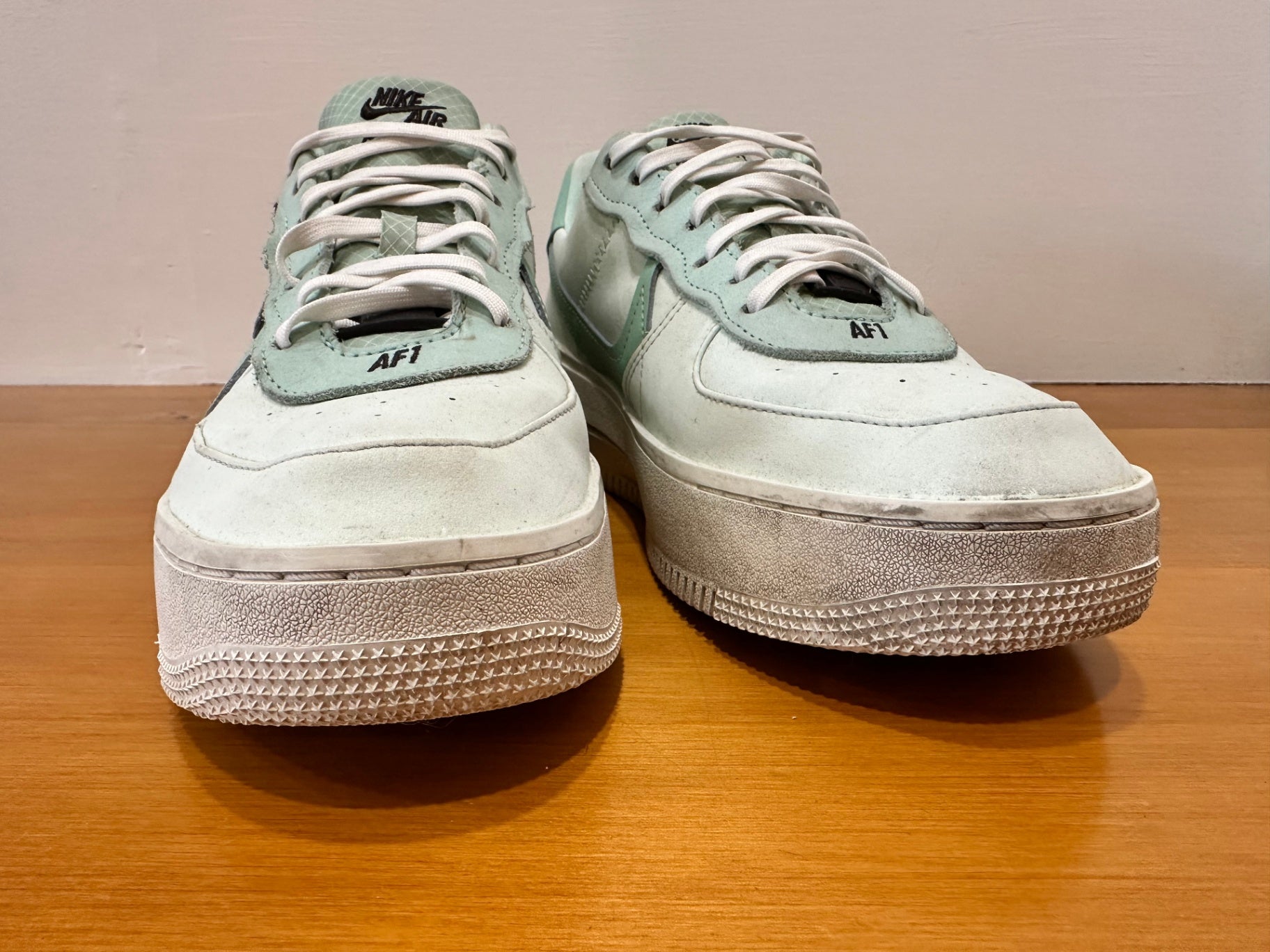 Nike Air Force 1 - Sneakers - EU 43 or 11 - Light mint green, white, black