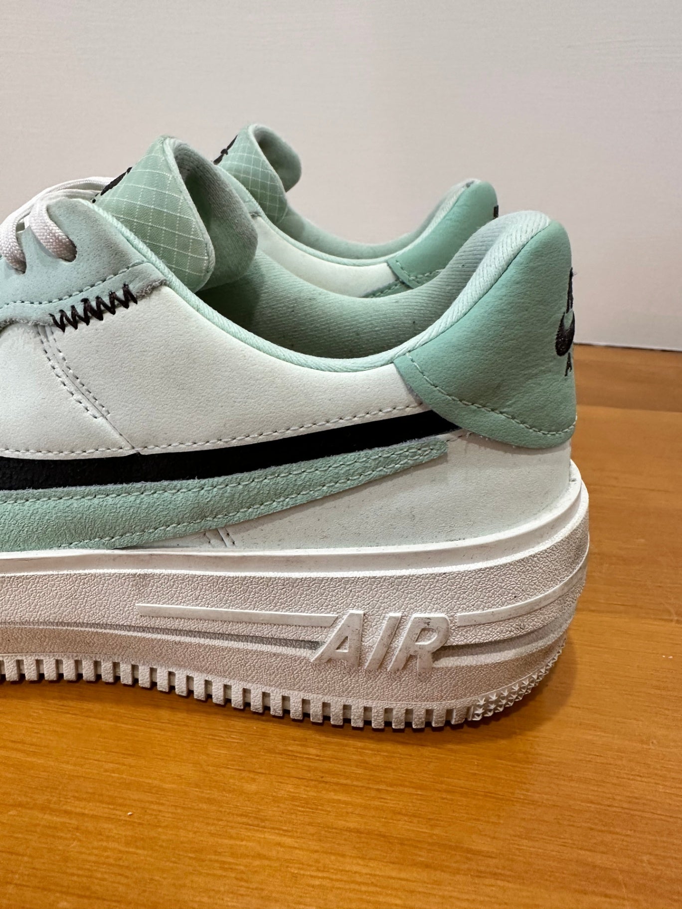 Nike Air Force 1 - Sneakers - EU 43 or 11 - Light mint green, white, black