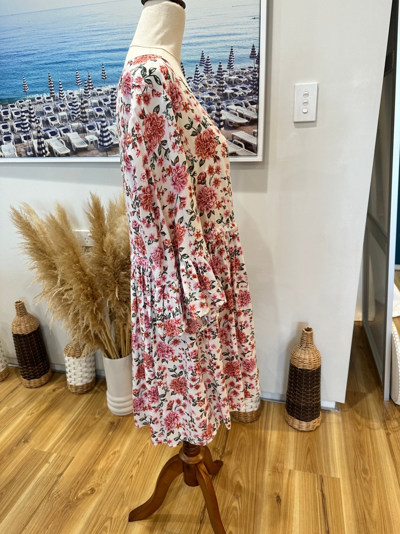 Dreamcatcher - Dress - Size 12 - Pink and white with floral pattern