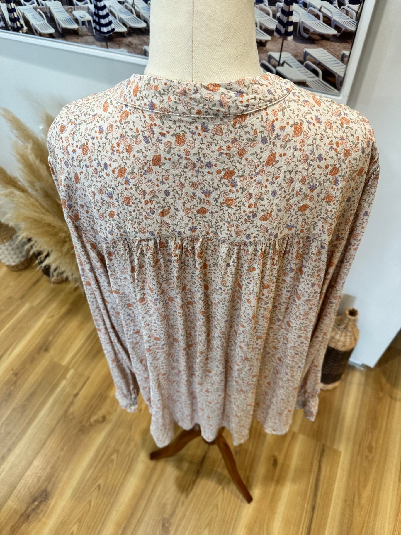 All About Eve - Bohemian Shirt - Large - Beige with floral pattern