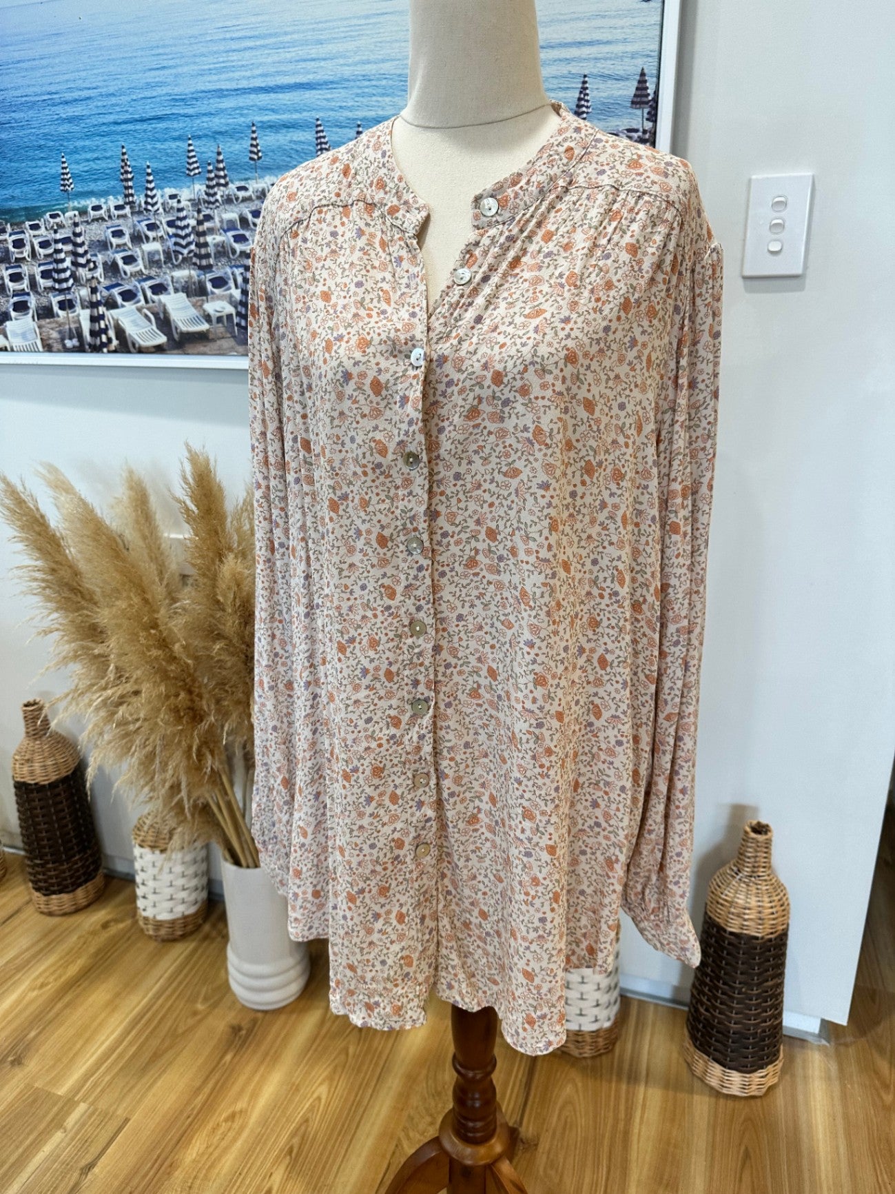All About Eve - Bohemian Shirt - Large - Beige with floral pattern