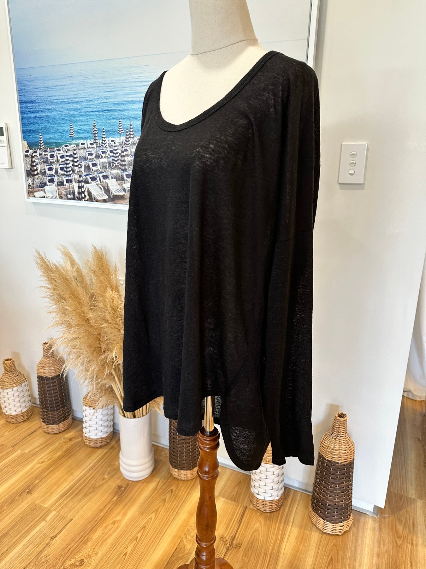 Decjuba - Long Sleeve - Linen Top - Size Large - Black