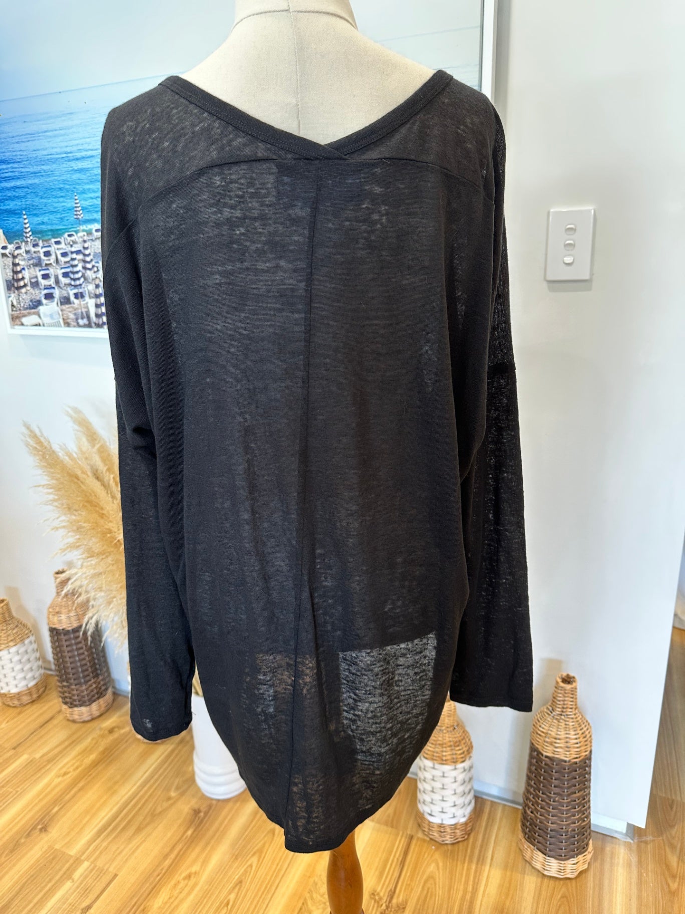 Decjuba - Long Sleeve - Linen Top - Size Large - Black