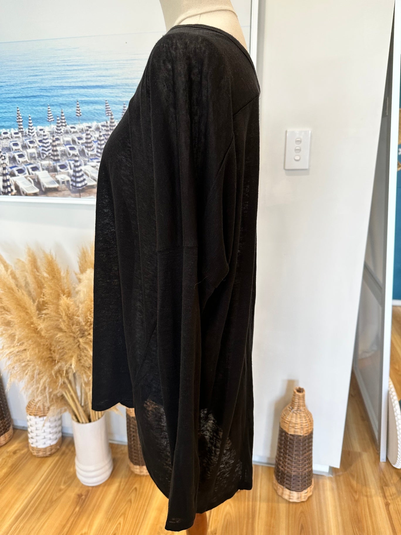 Decjuba - Long Sleeve - Linen Top - Size Large - Black