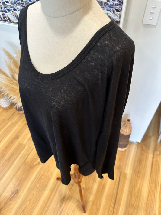 Decjuba - Long Sleeve - Linen Top - Size Large - Black