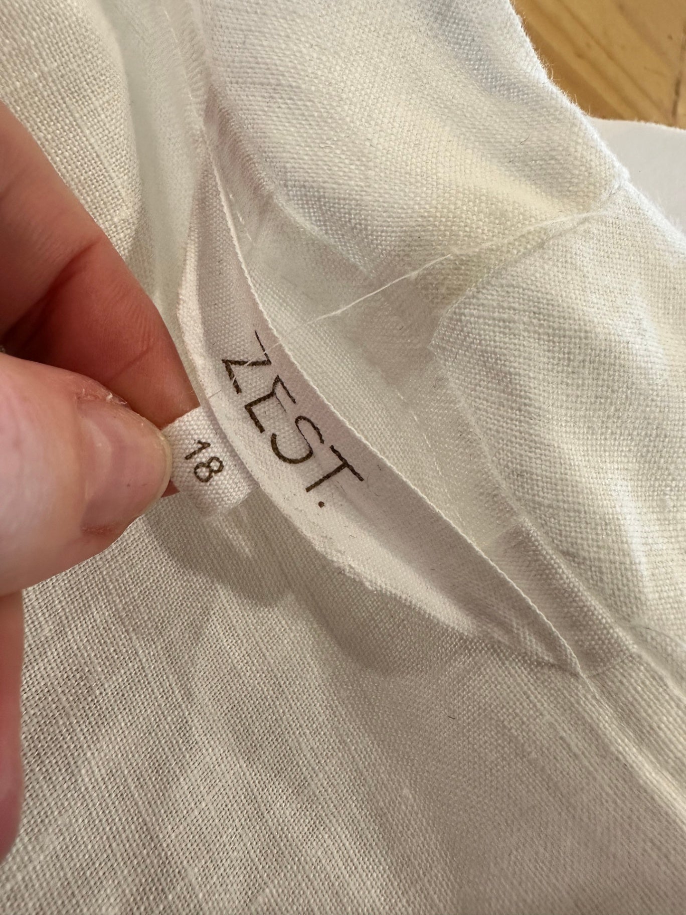 Zest - 100% Linen Top / Open Jacket - Size 18 - White