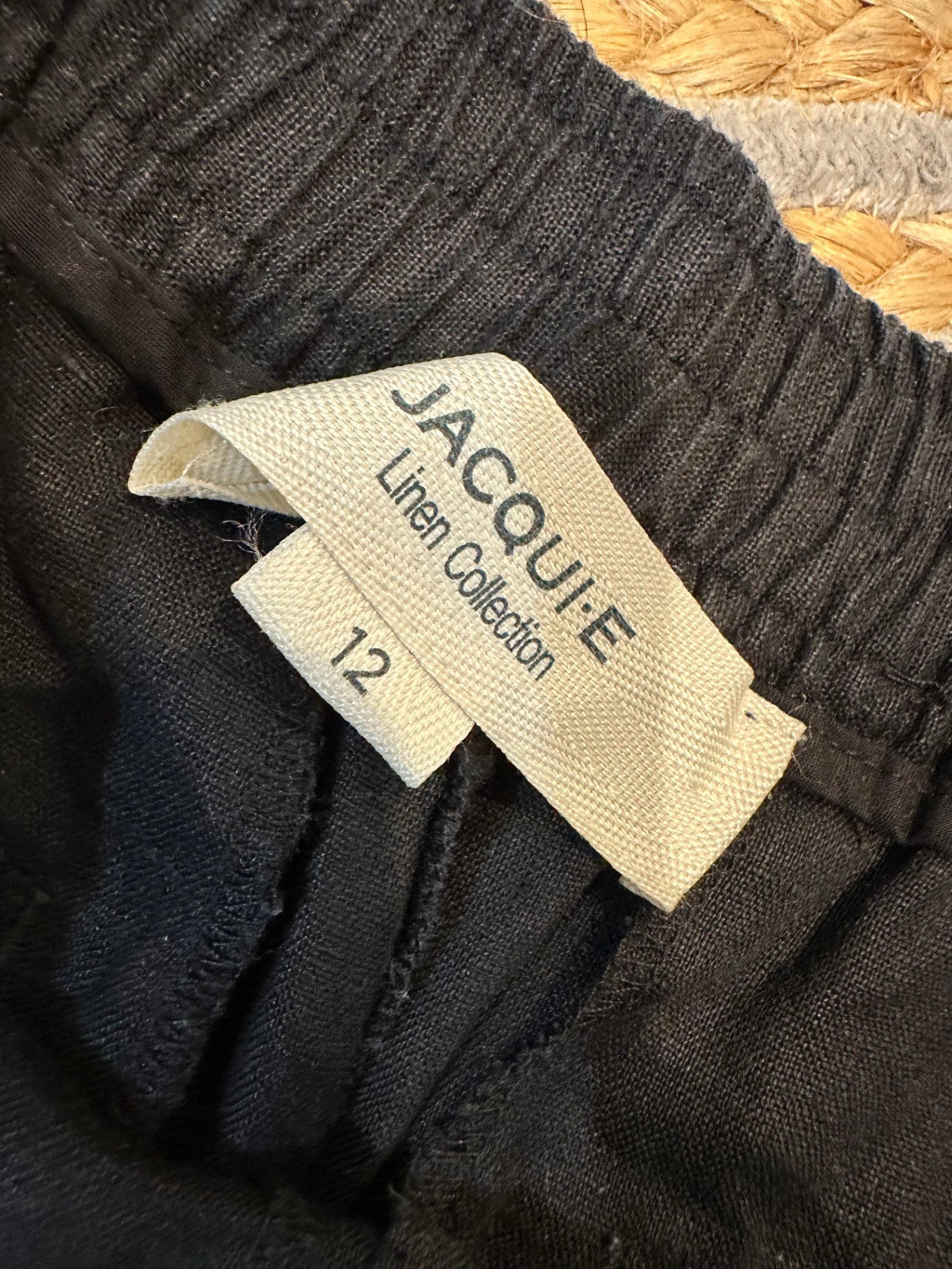 100% Linen - Jacqui-E - Shorts Size 12 Black