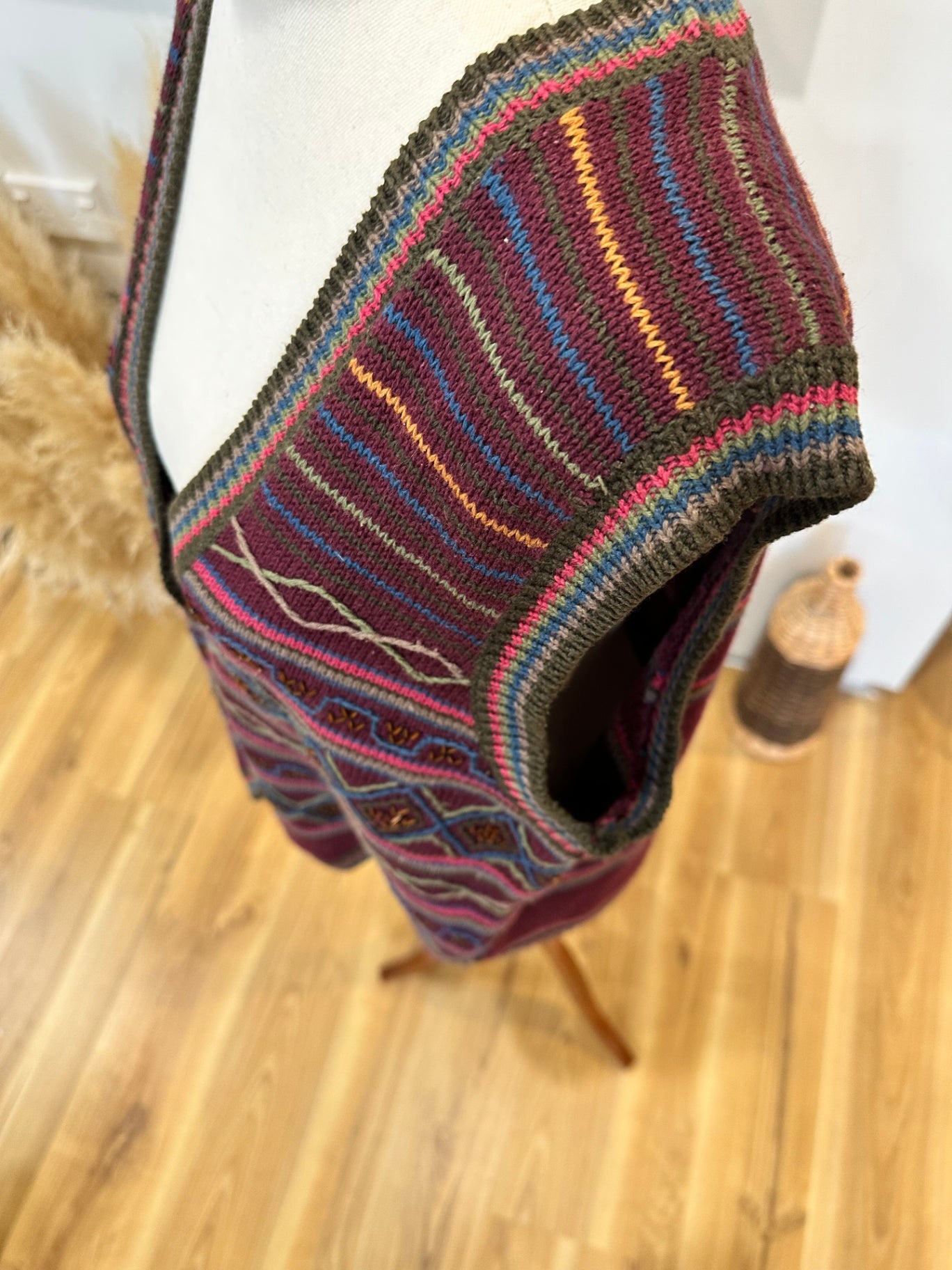 Vintage 90's - Don Kenny Vest - Large - Burgundy with patterns