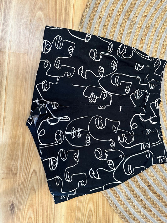 Shorts - Extra Small - Black and white