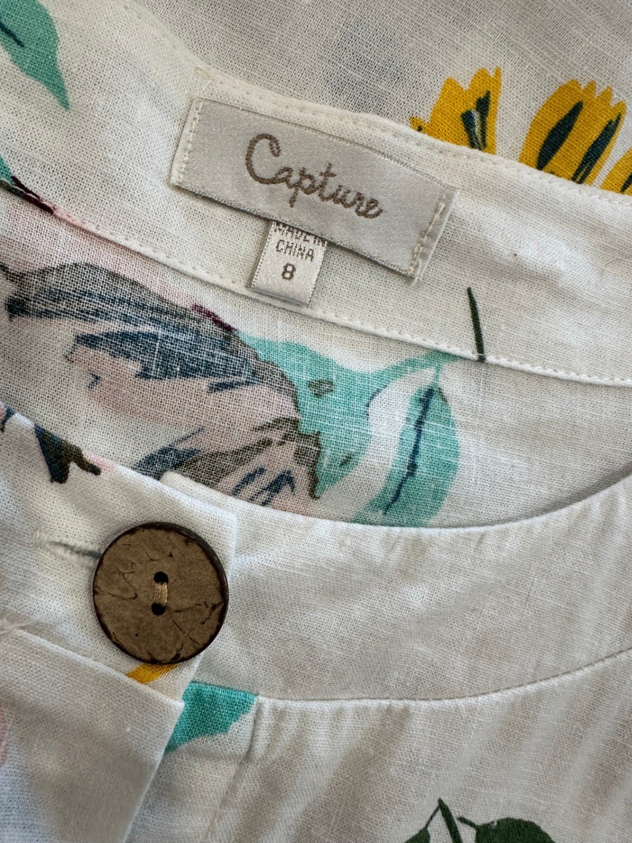 55% Linen - Blouse - Size 8 - Cream with multicolored floral pattern