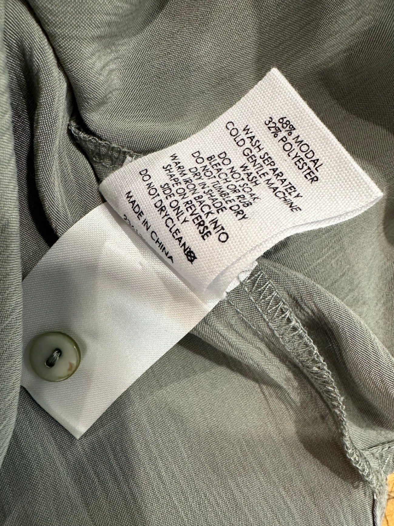 Decjuba - Top - Medium / Large - Sage (New without tags)