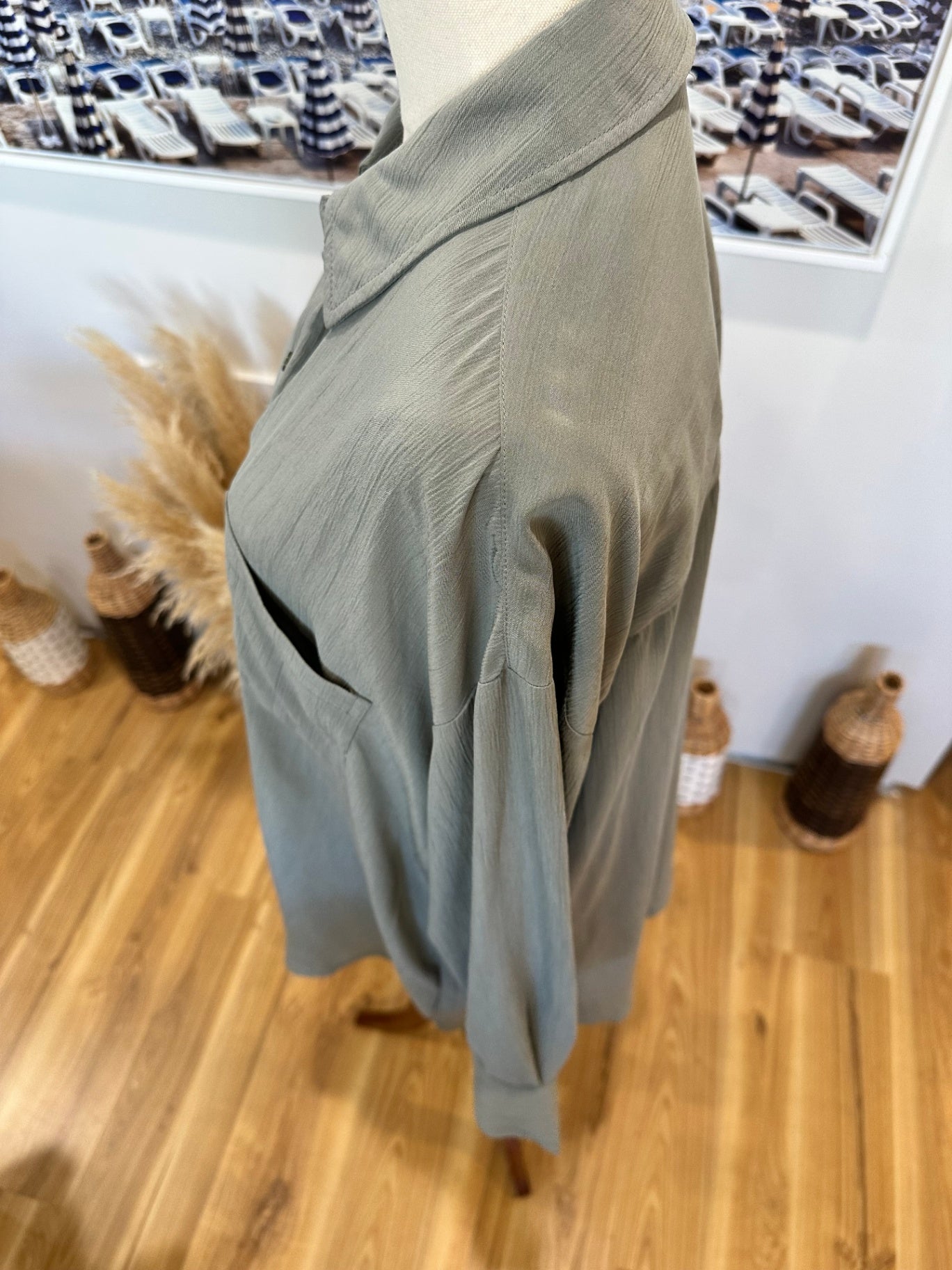 Decjuba - Top - Medium / Large - Sage (New without tags)