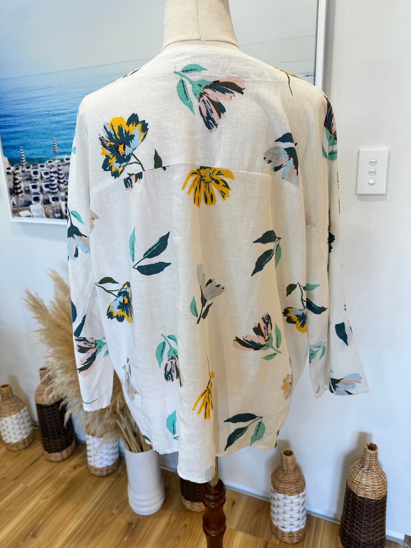 55% Linen - Blouse - Size 8 - Cream with multicolored floral pattern