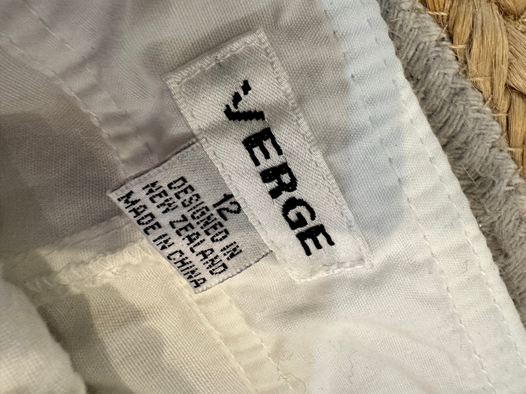 Verge - Cropped Pants - Size 12 - White