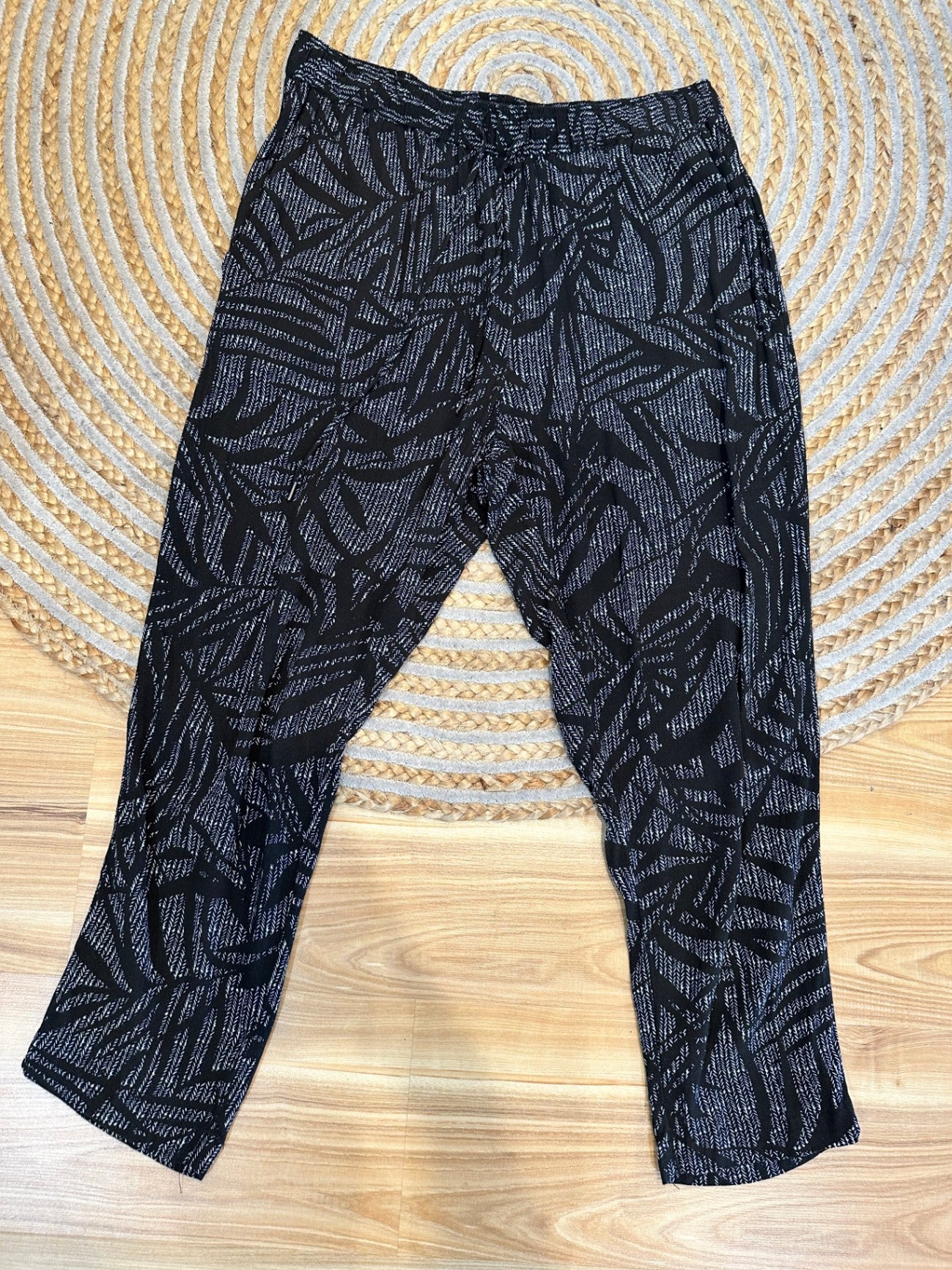 Jigsaw - Pants - Size 16 - Patterned