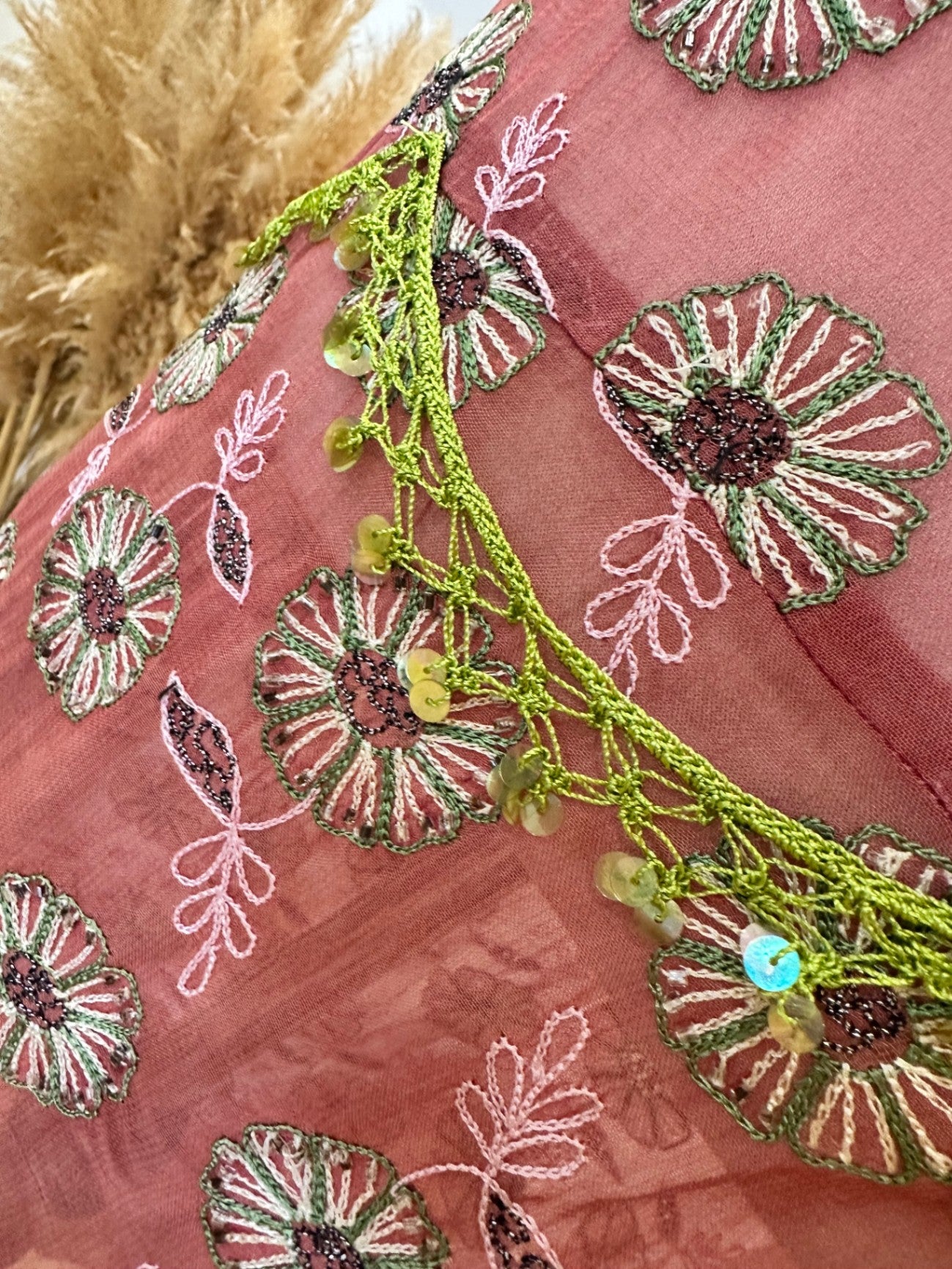 Alannah Hill - Lace Skirt w Embroidery - Size 14 - Pink