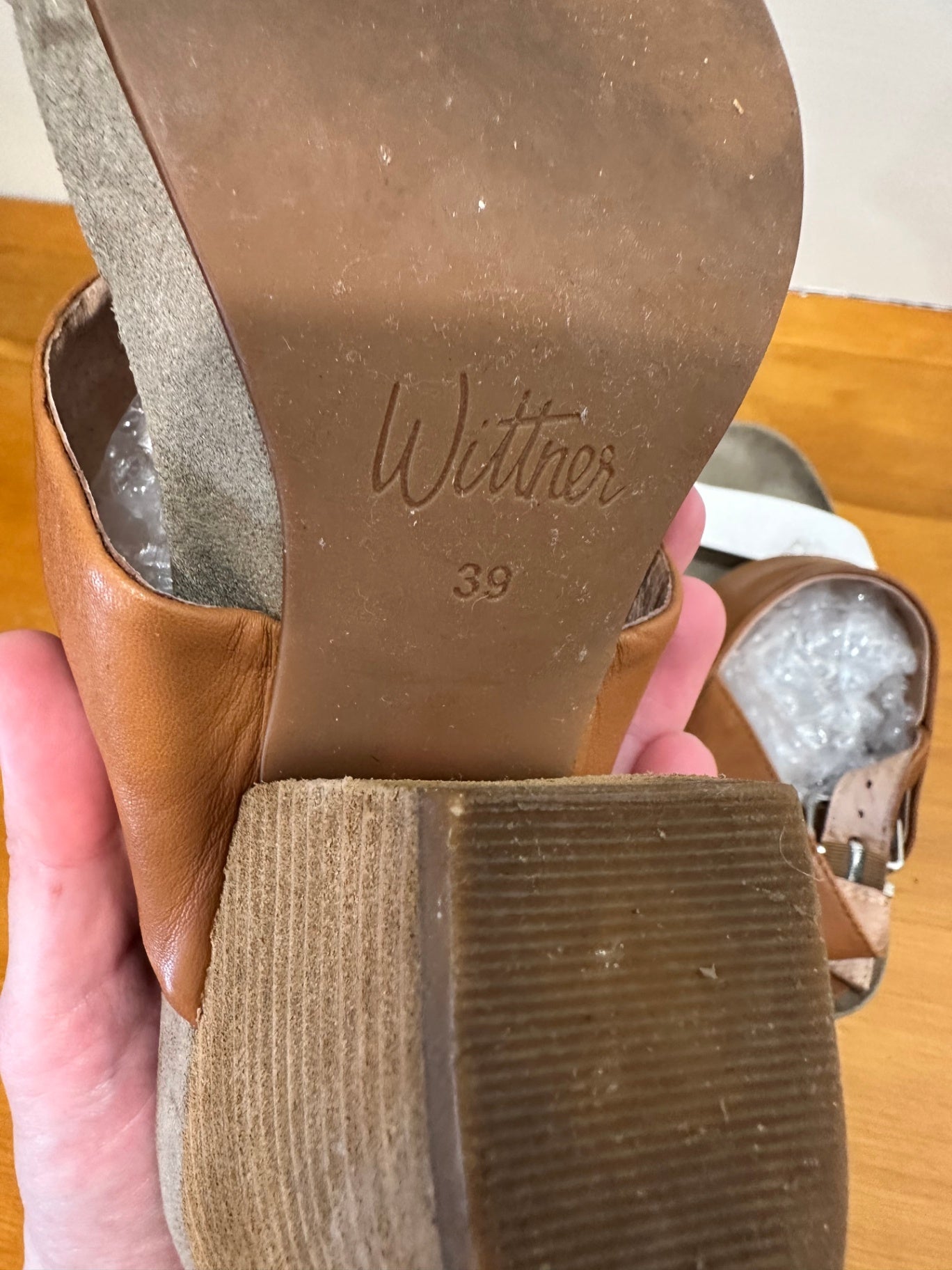 Wittner Sandals 39 Beige and Brown