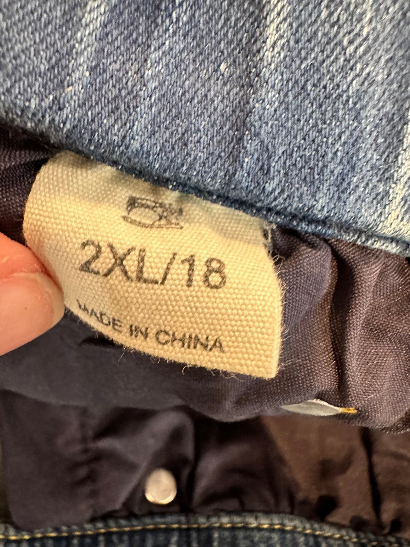 Threadz - Cropped / Distressed / Stretch Jeans - Size 18 - Blue