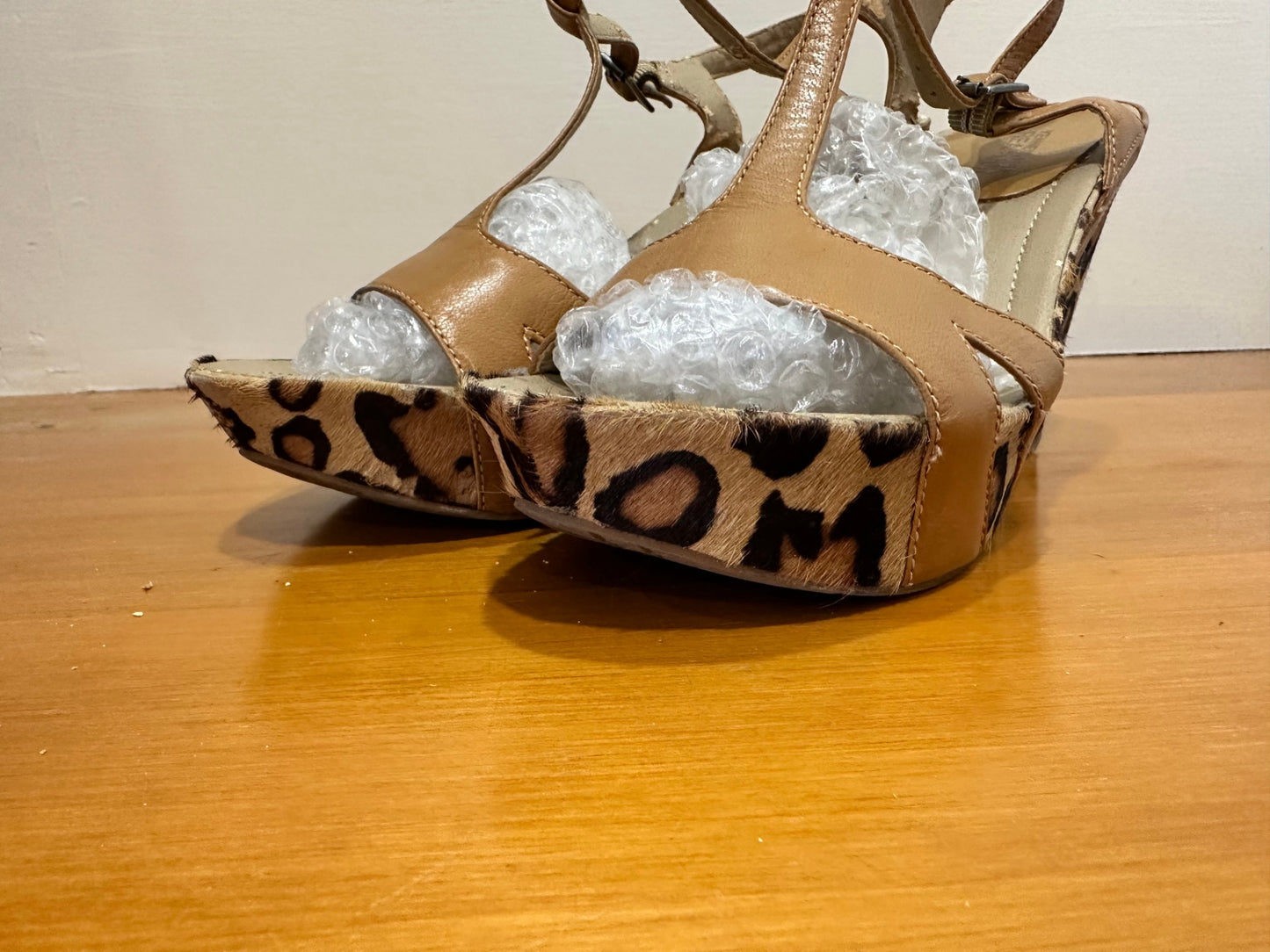 Kenneth Cole - Wedge Sandals - Size 8 - Animal Print