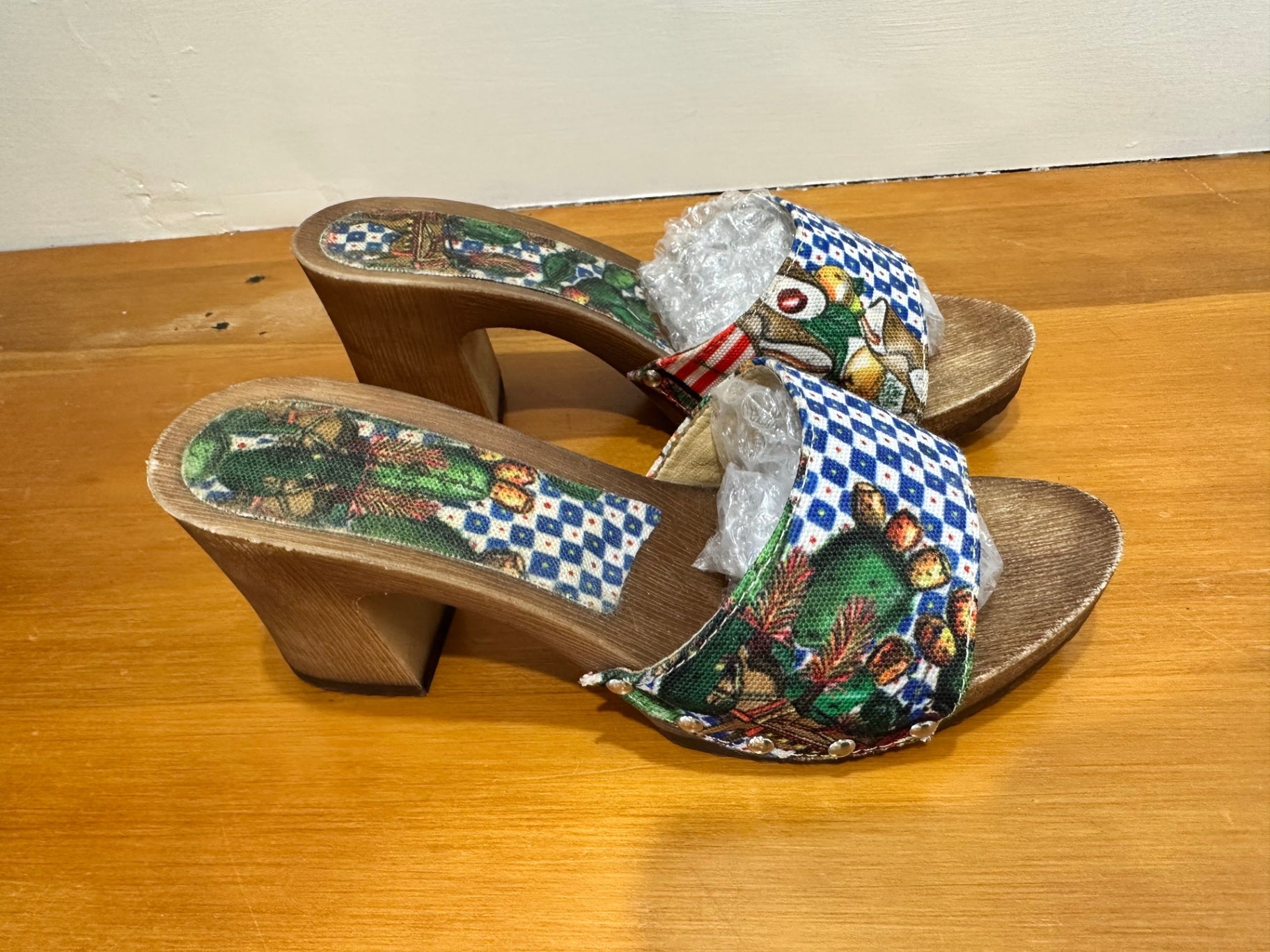 Summer Heels - Size 38 - Tropical Mediterranean