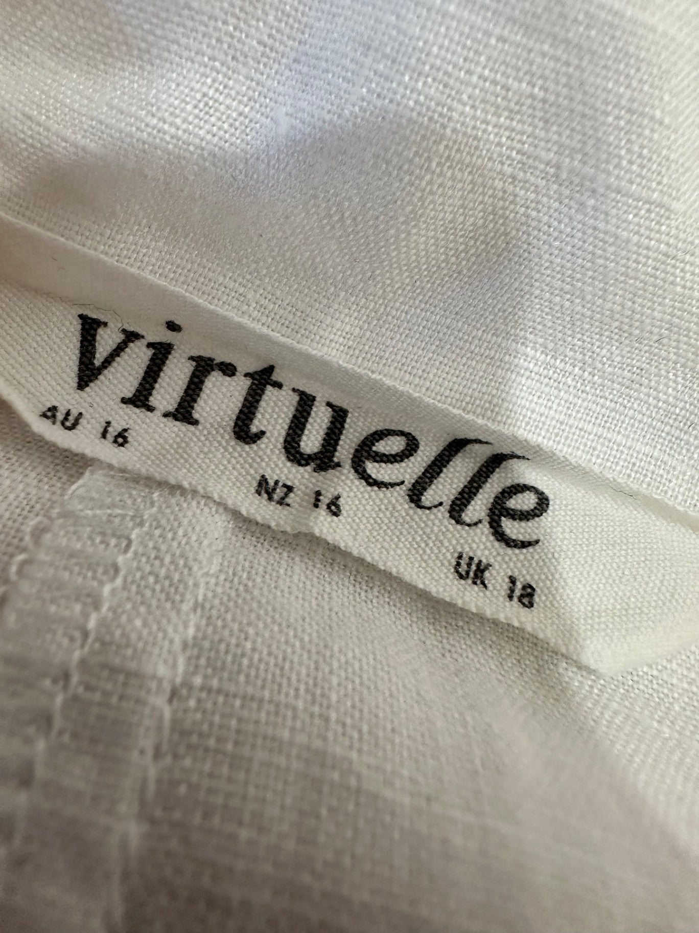 [SALE] Virtuelle - Linen Shirt - Size 16 - White / Cream