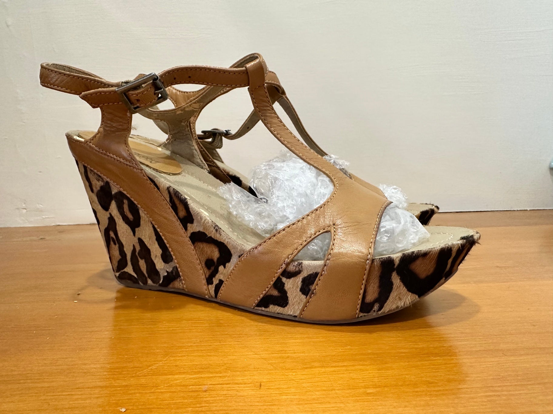 Kenneth Cole - Wedge Sandals - Size 8 - Animal Print