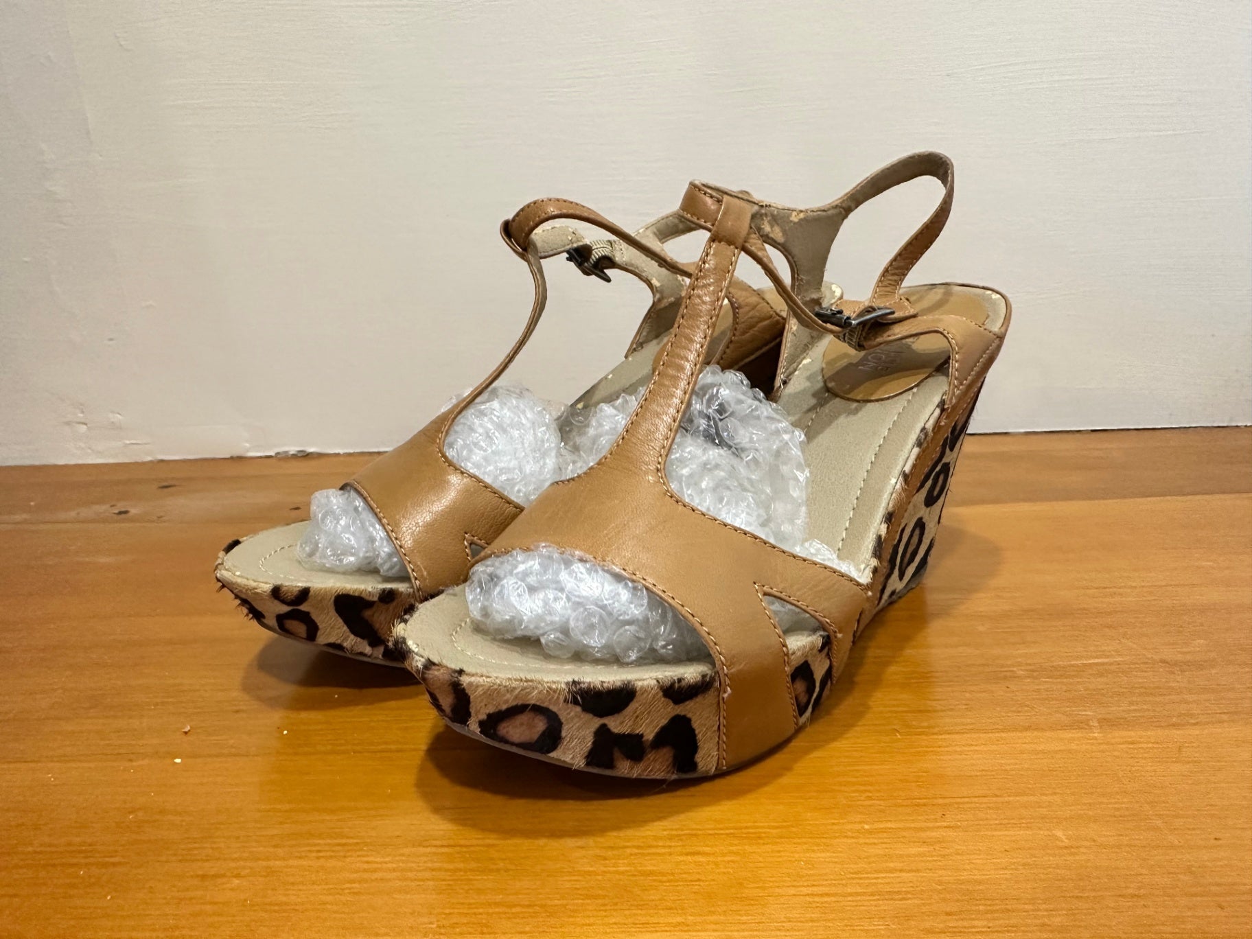 Kenneth Cole - Wedge Sandals - Size 8 - Animal Print