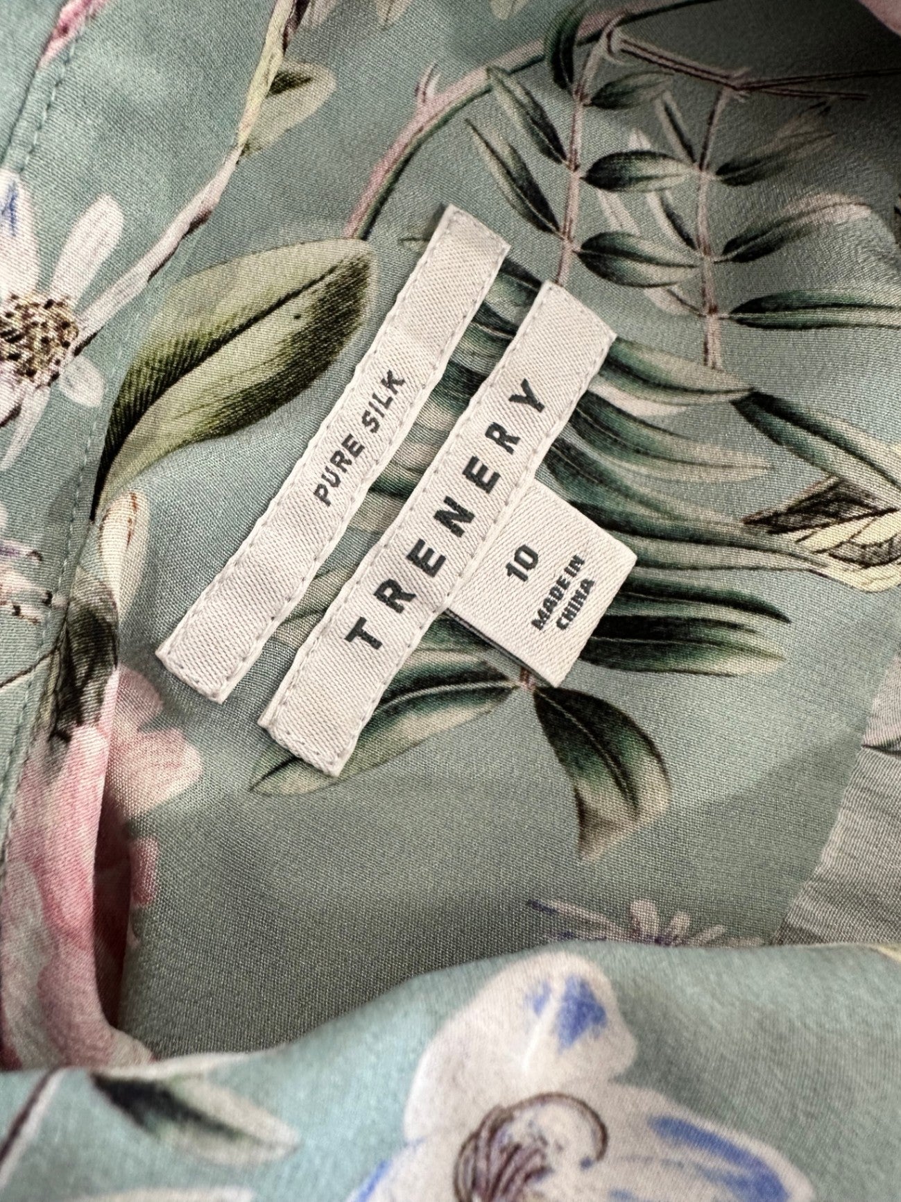 Trenery - 100% Pure Silk Blouse - Size 10 - Green with Pink and White Floral Pattern