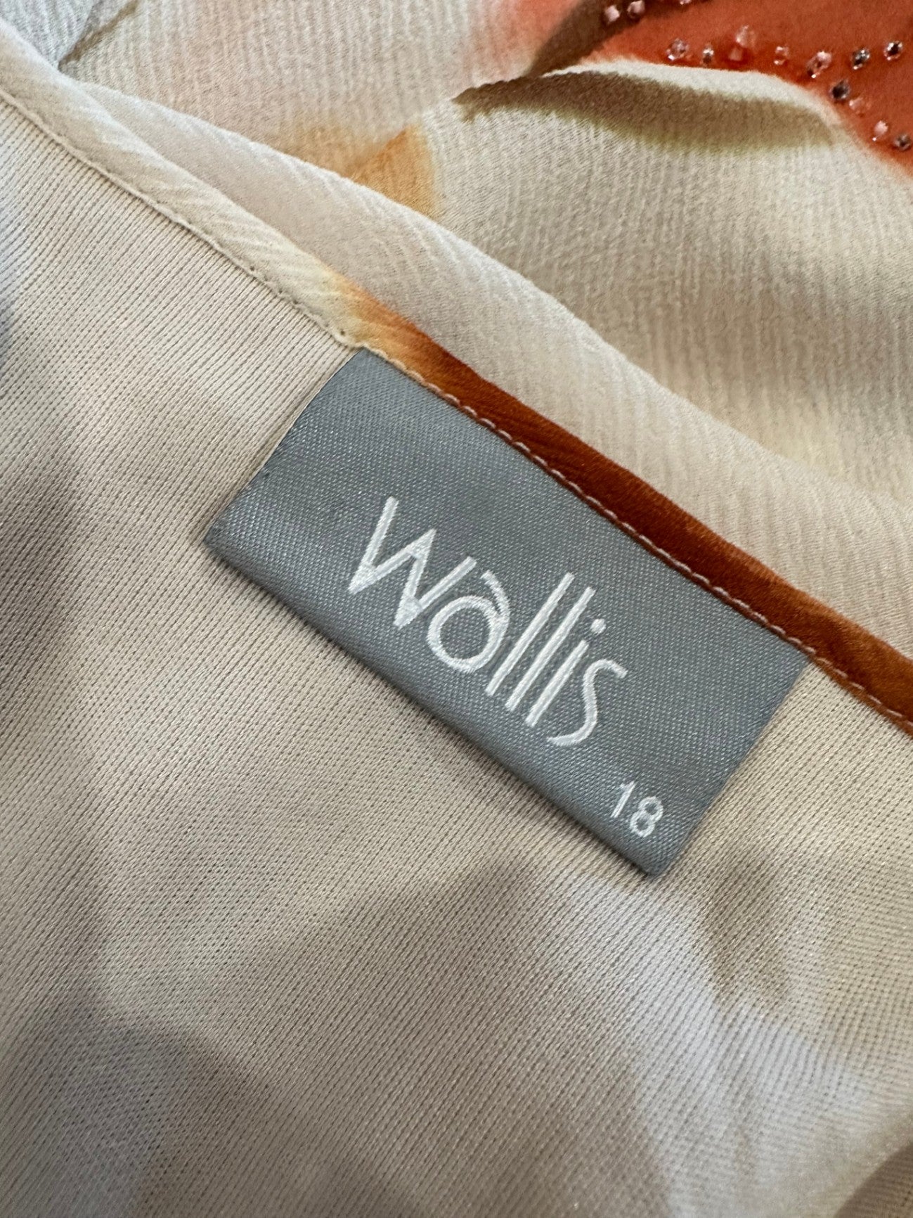 Wallis Blouse - Size 18 - 100% Silk - Beige with orange and brown floral patterns