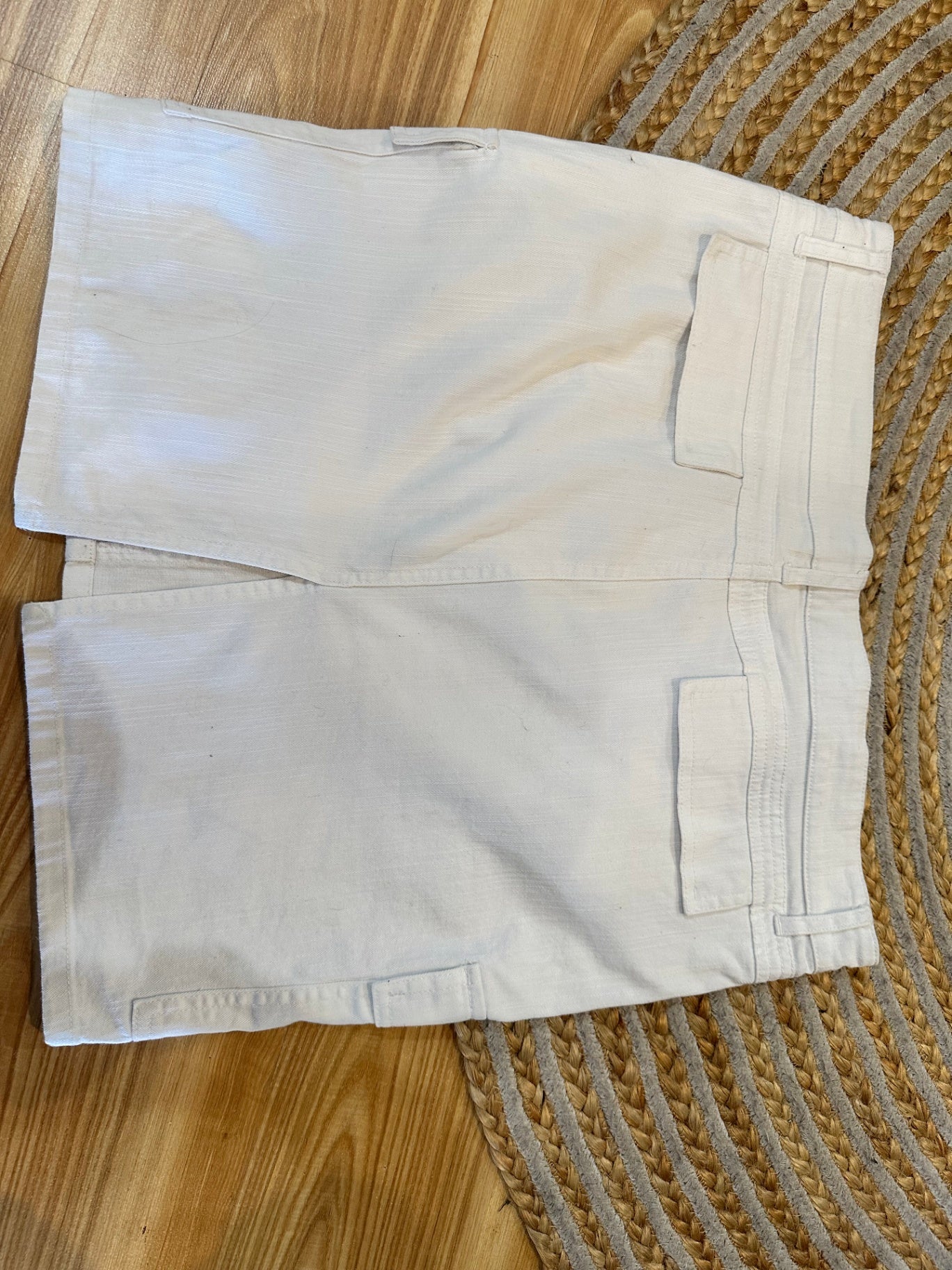 Marilyn Seyb - Mini Skirt - Size 14 - White - 96% Cotton