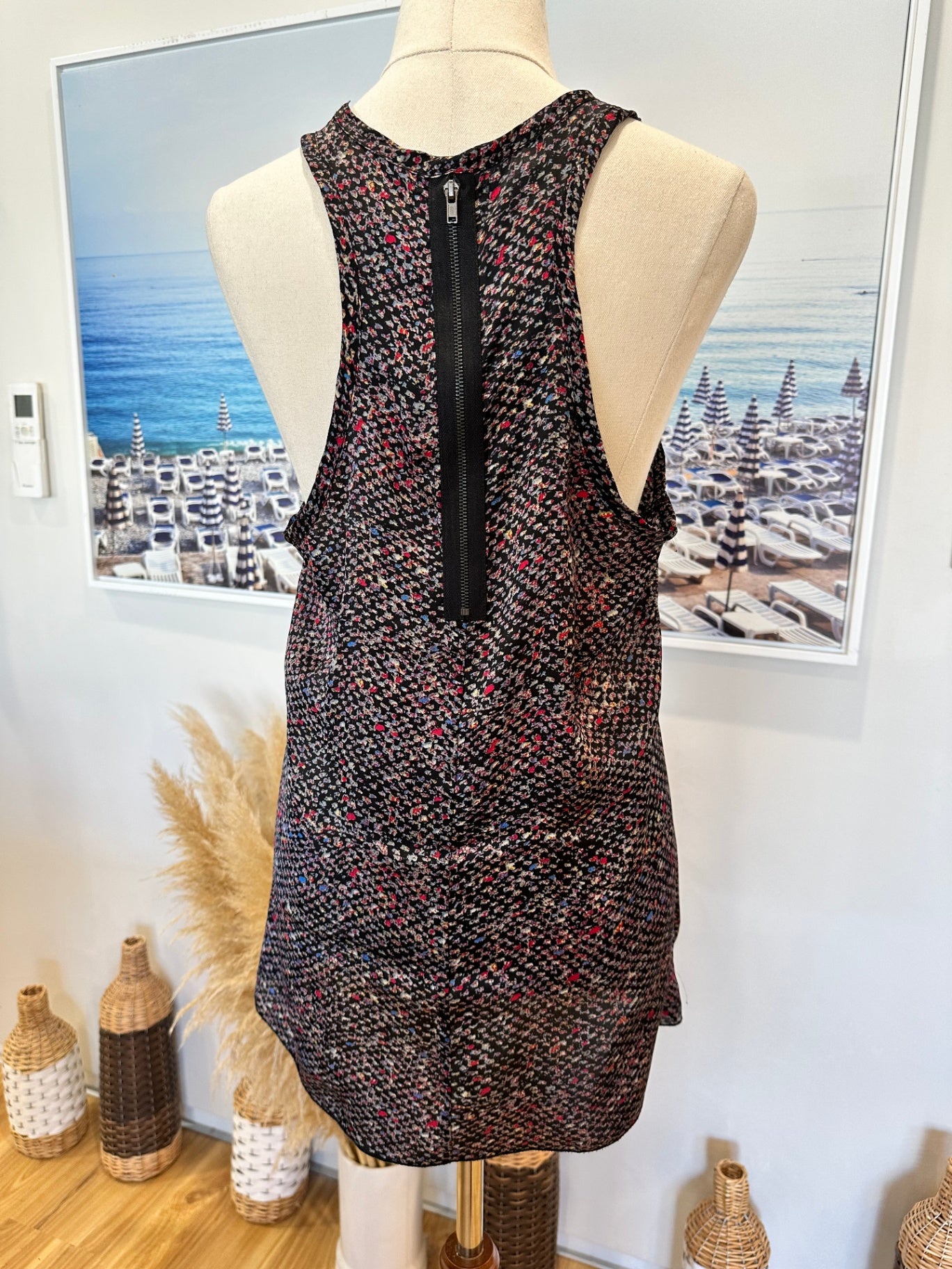 Storm - Singlet Top - Size 10 - Black with print