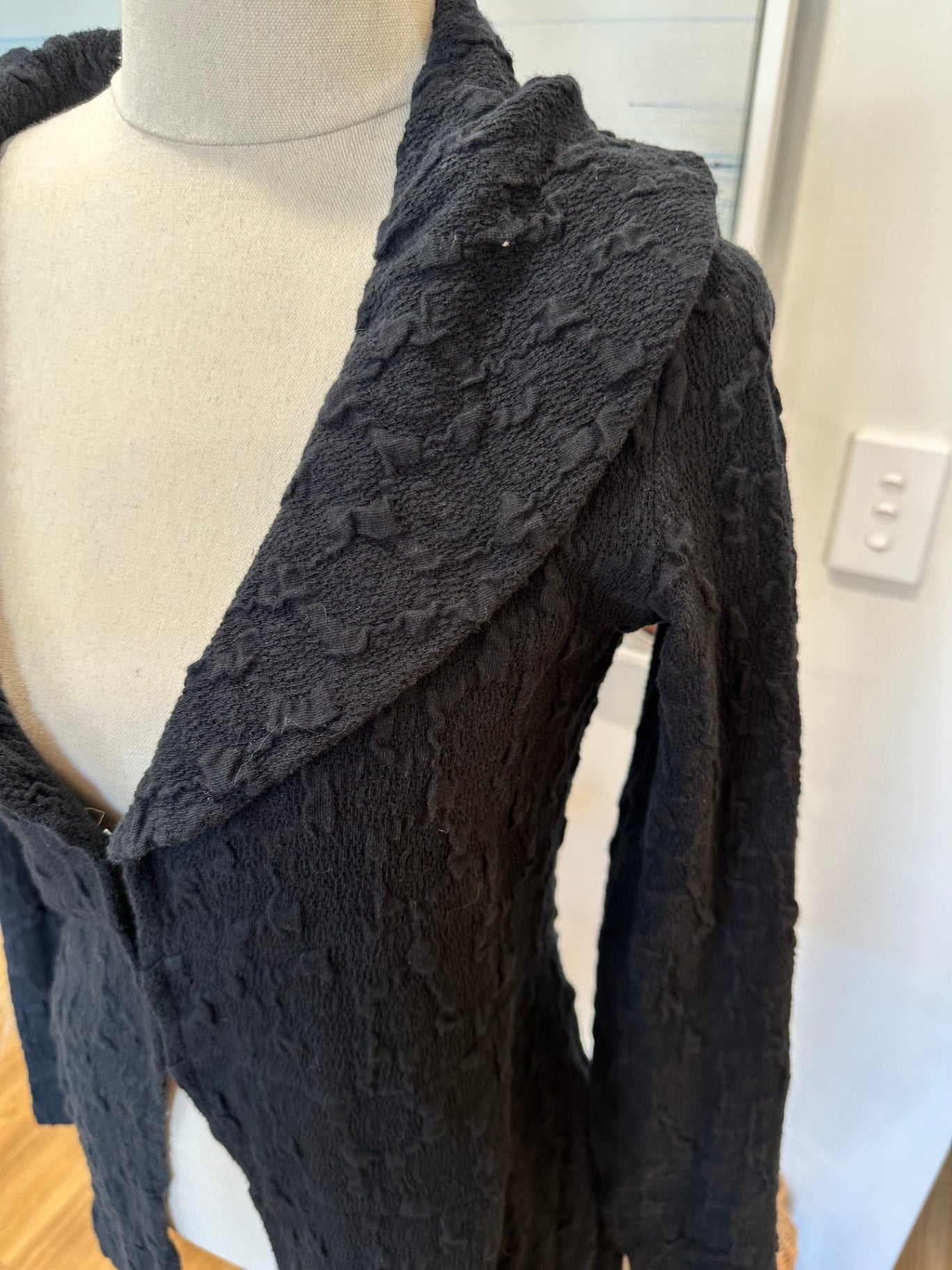 Urban - Big Collar Cardigan / Jumper - Small / Medium - Black