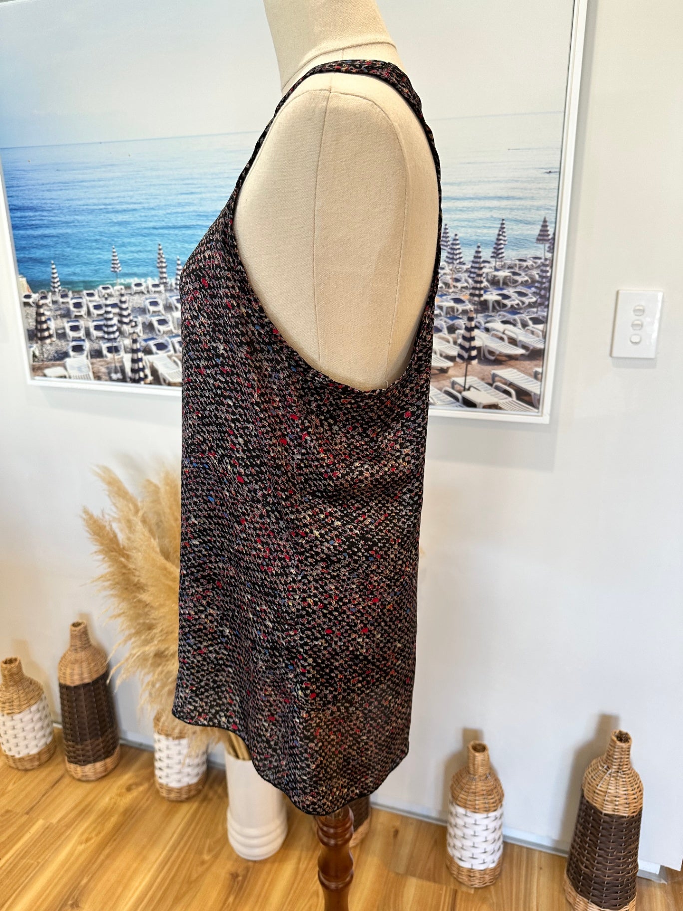 Storm - Singlet Top - Size 10 - Black with print