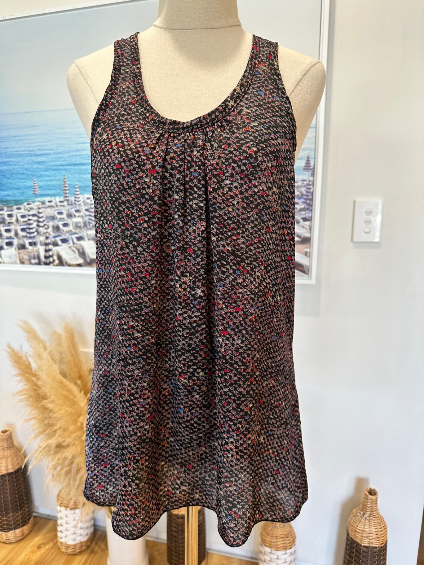 Storm - Singlet Top - Size 10 - Black with print