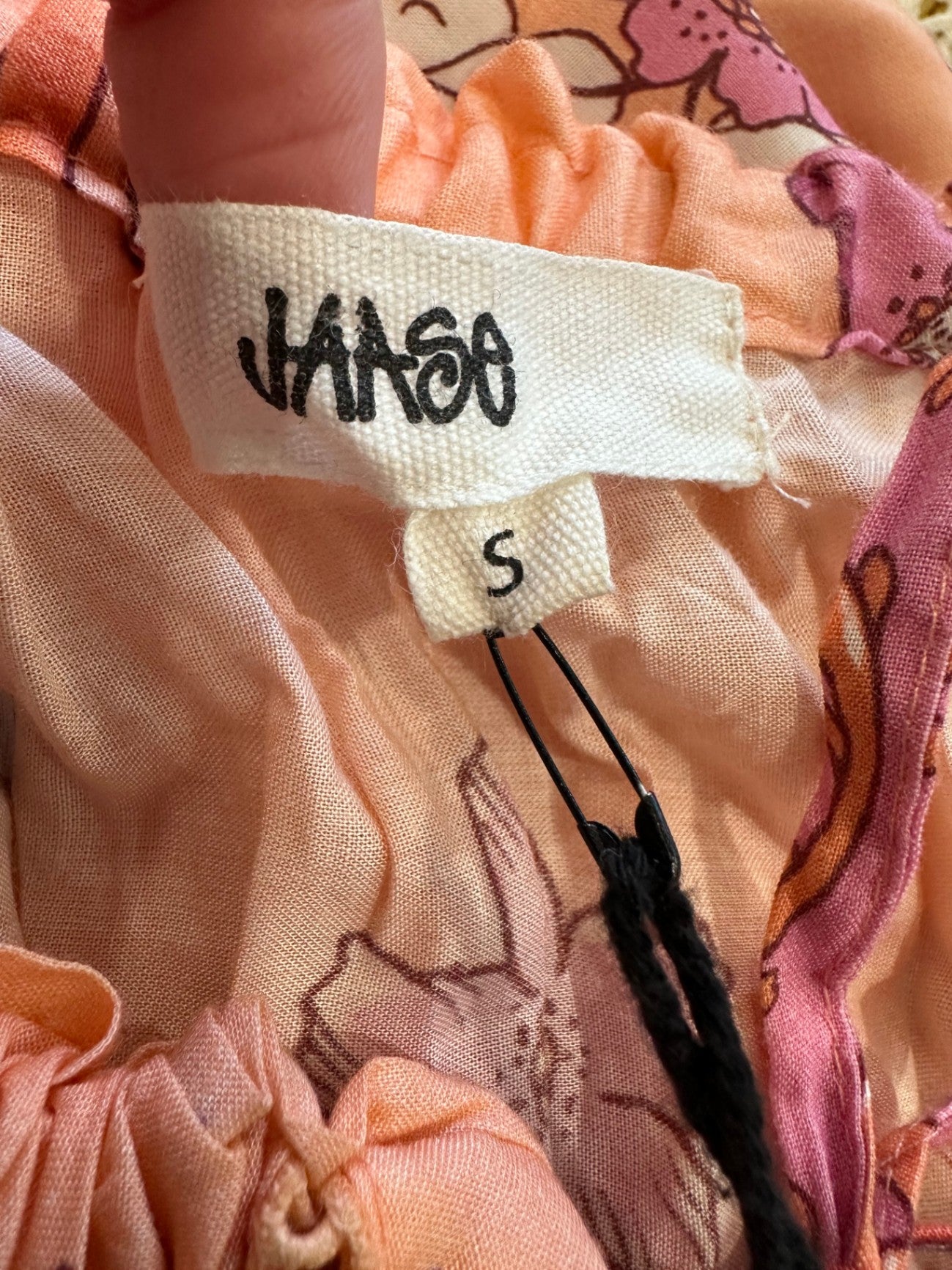 [NEW] Jaase Dress - Small - Peach with pink, purple, and white floral print