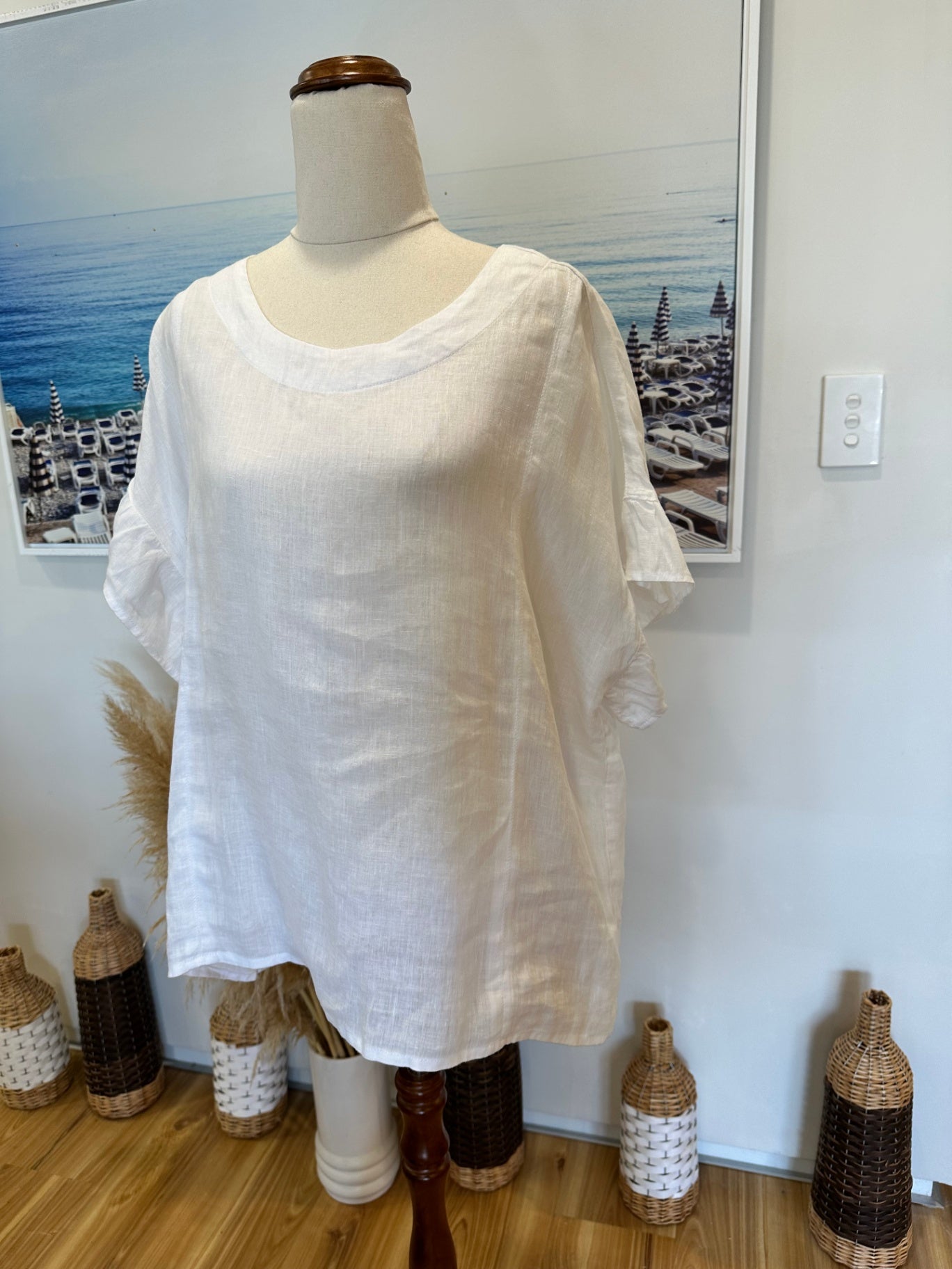 [SALE] White Short Sleeve Blouse with Thrill Sleeves - Size Extra Large