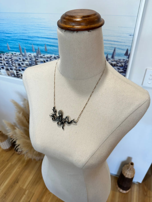 [SALE] Octopus Necklace - Silver/Black
