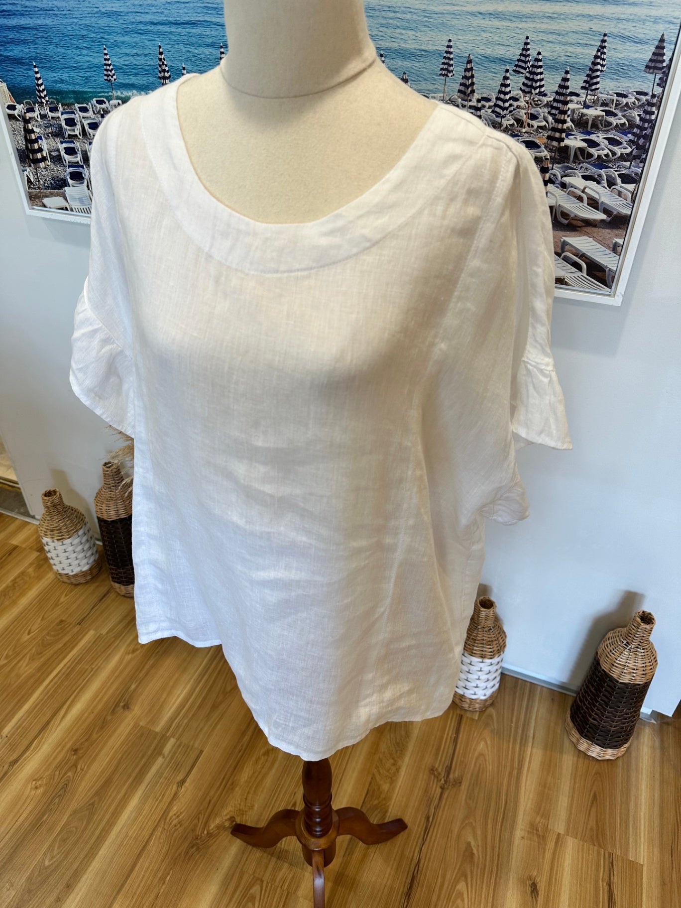[SALE] White Short Sleeve Blouse with Thrill Sleeves - Size Extra Large
