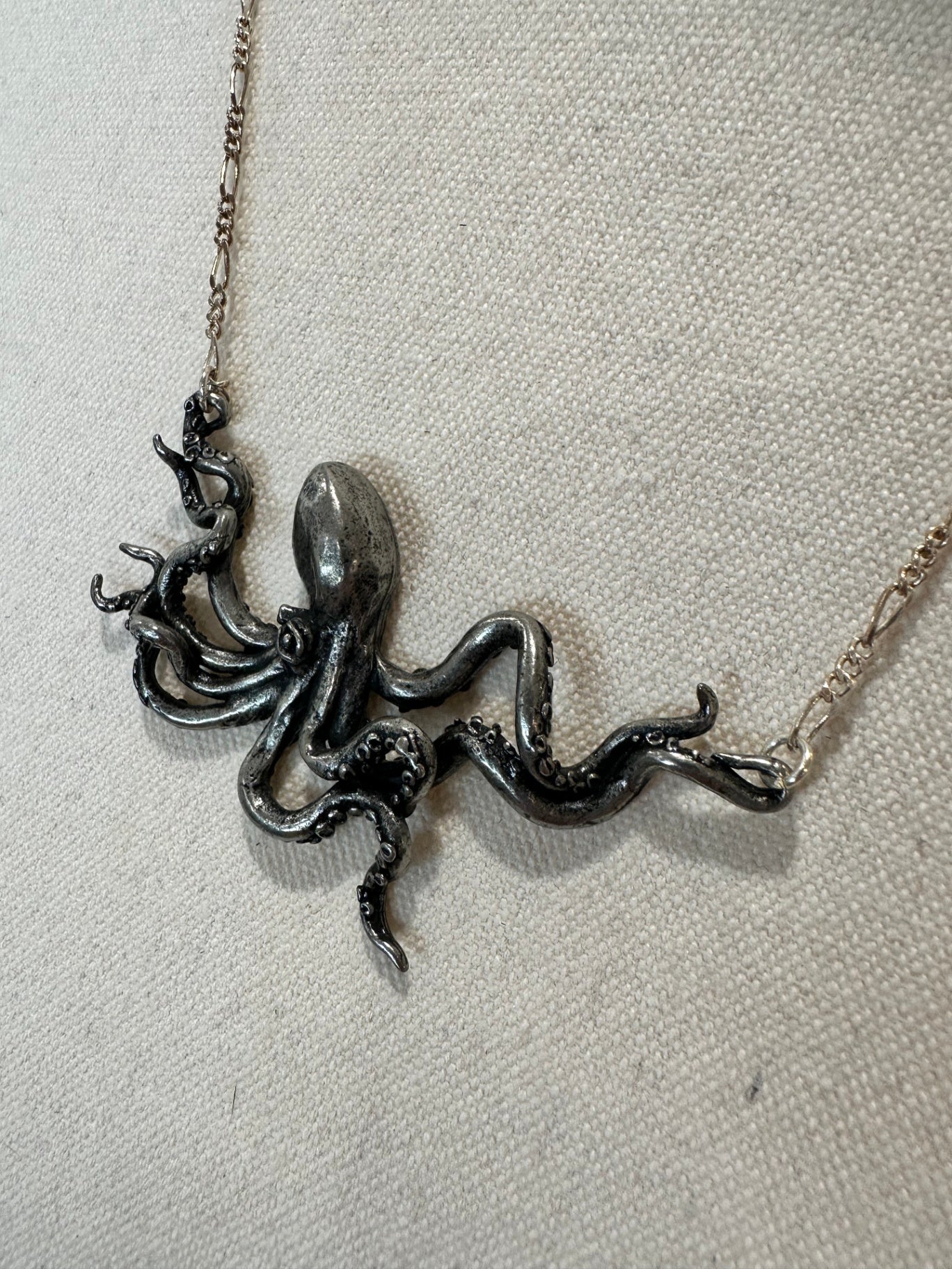 [SALE] Octopus Necklace - Silver/Black