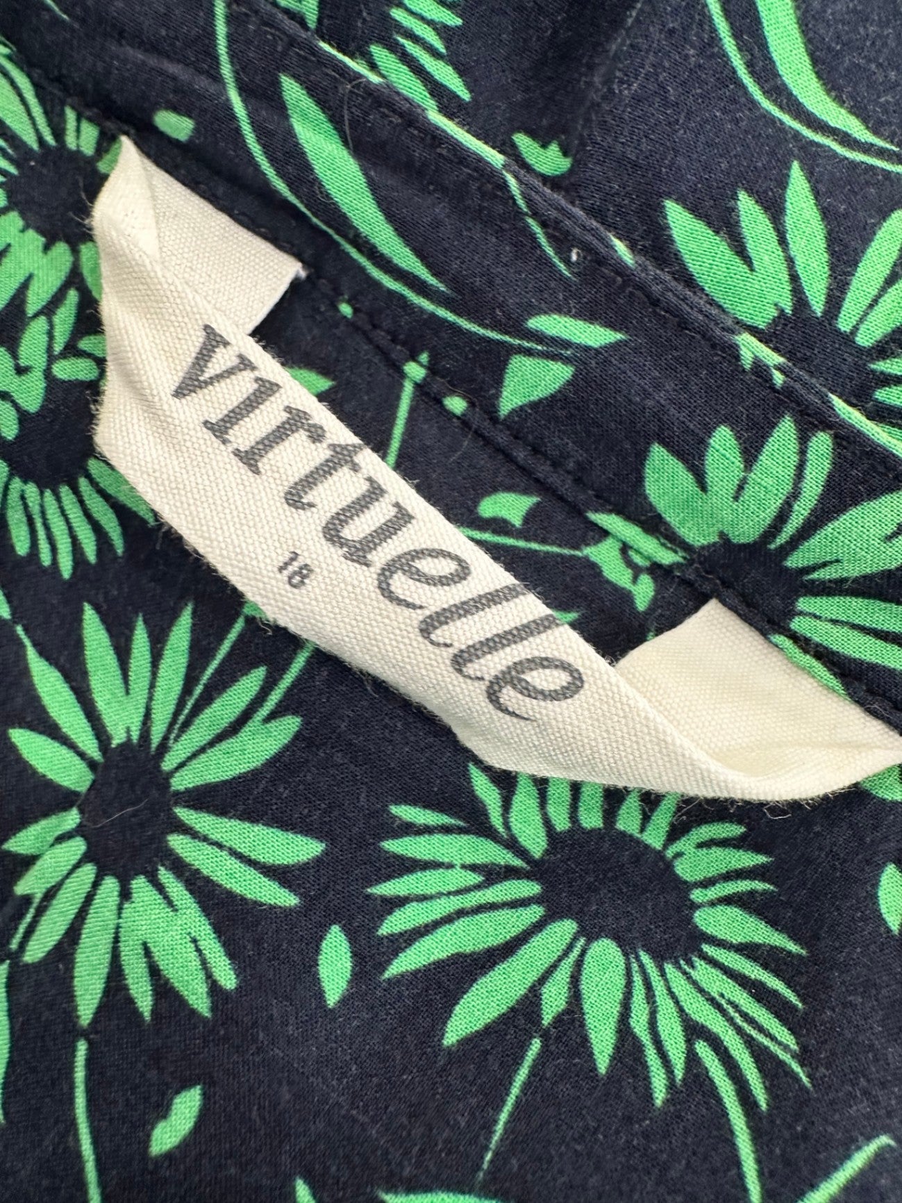 Virtuelle - Bohemian Dress - Size 18 - Black and green