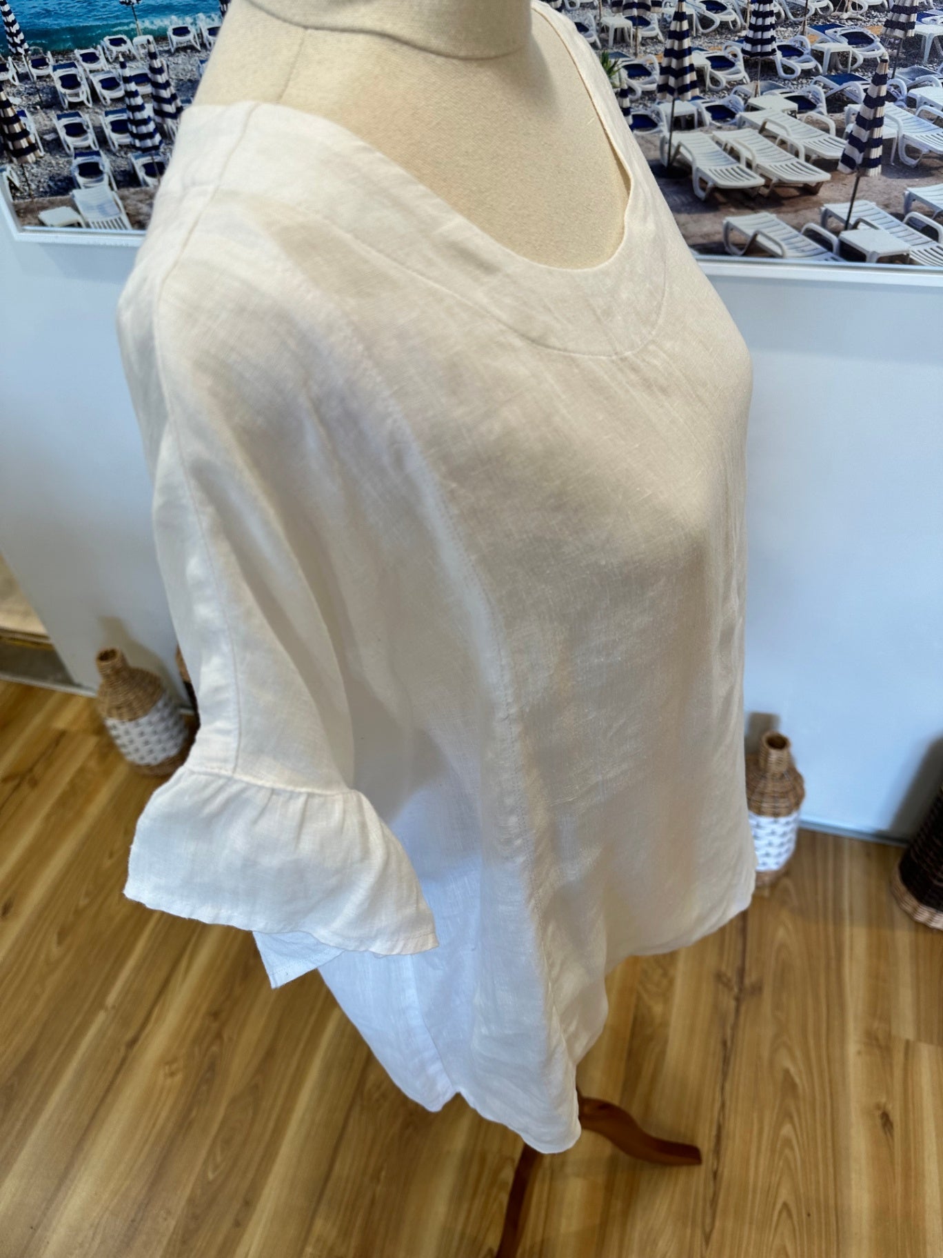 [SALE] White Short Sleeve Blouse with Thrill Sleeves - Size Extra Large