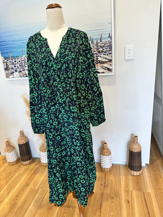 Virtuelle - Bohemian Dress - Size 18 - Black and green