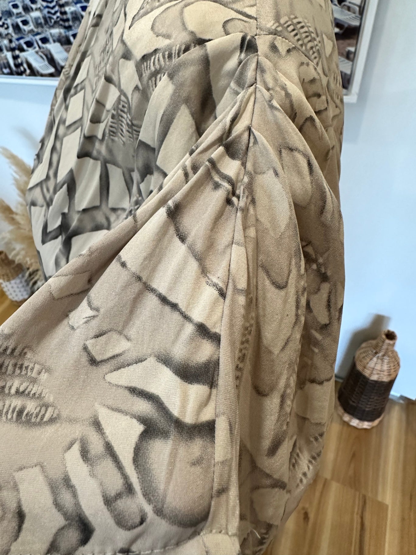 [SALE] 90% Silk Dress - Medium - Beige, Black, White