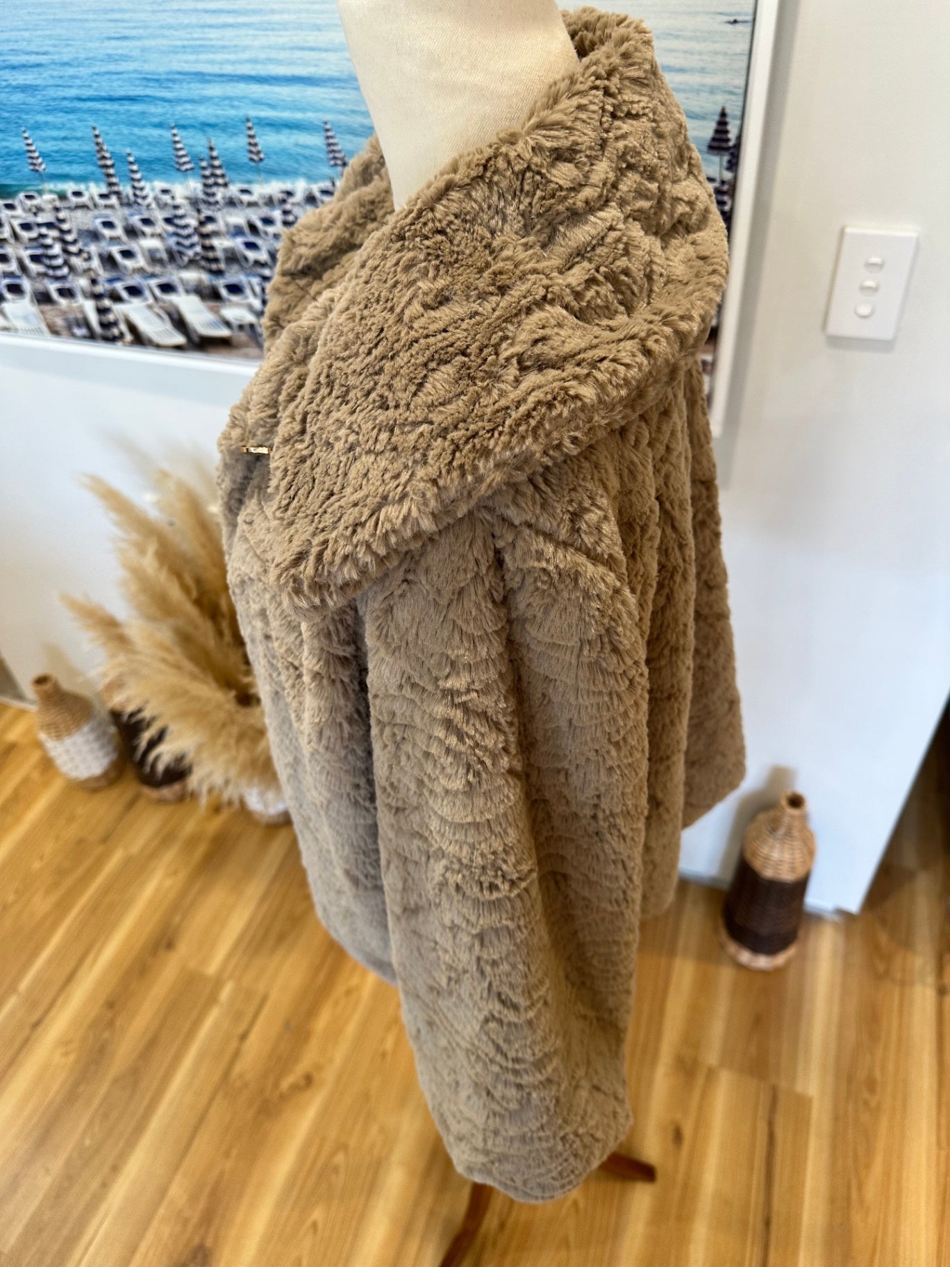 Faux Fur Jacket - Cropped - Medium - Beige