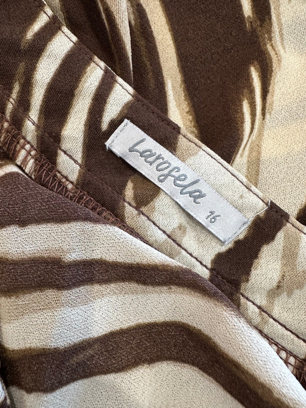 [SALE] Larosela - Dress - Size 16 - Brown / Cream