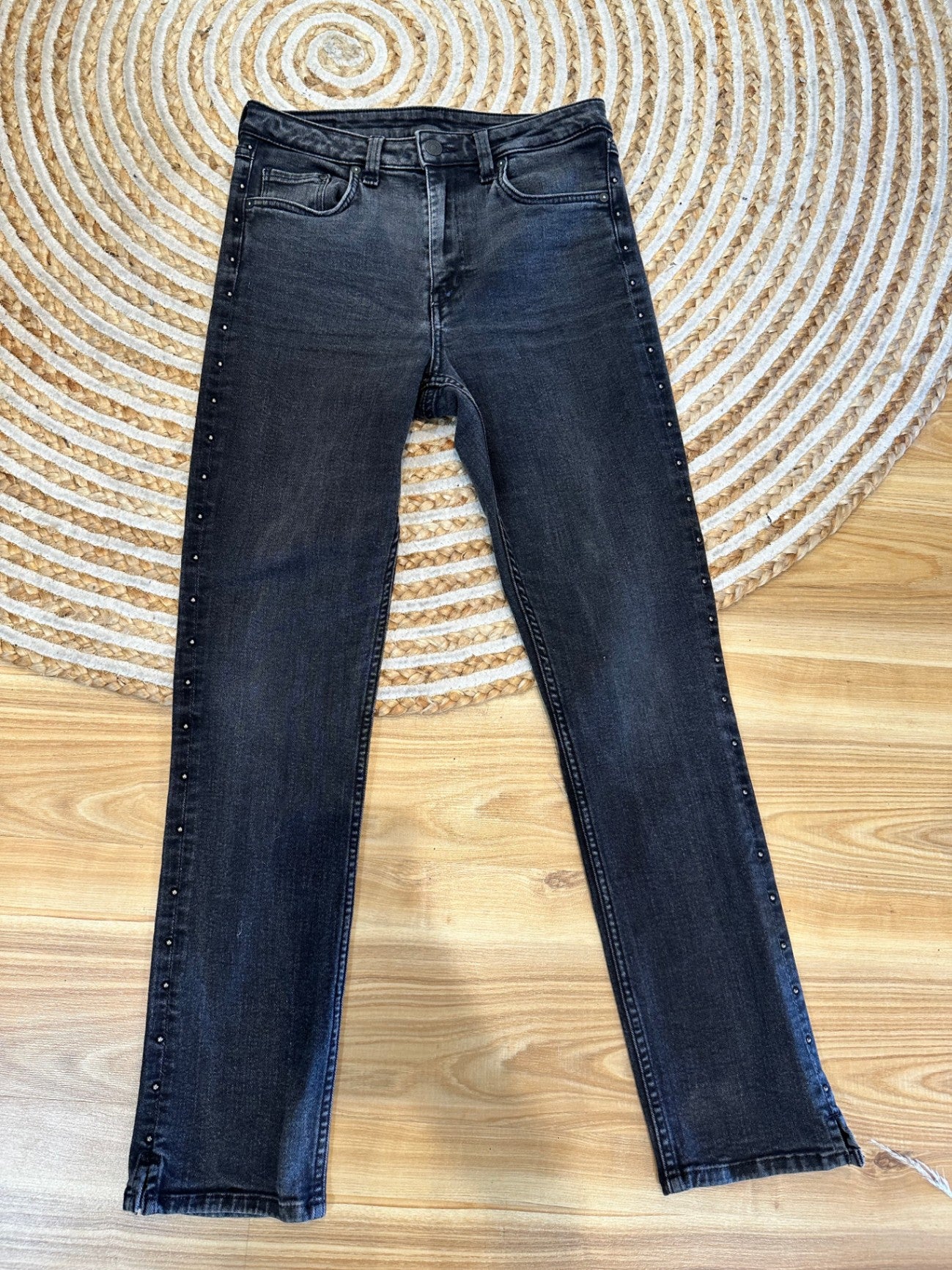 [SALE] Grey-wash Jeans with stud detailing - Size 29