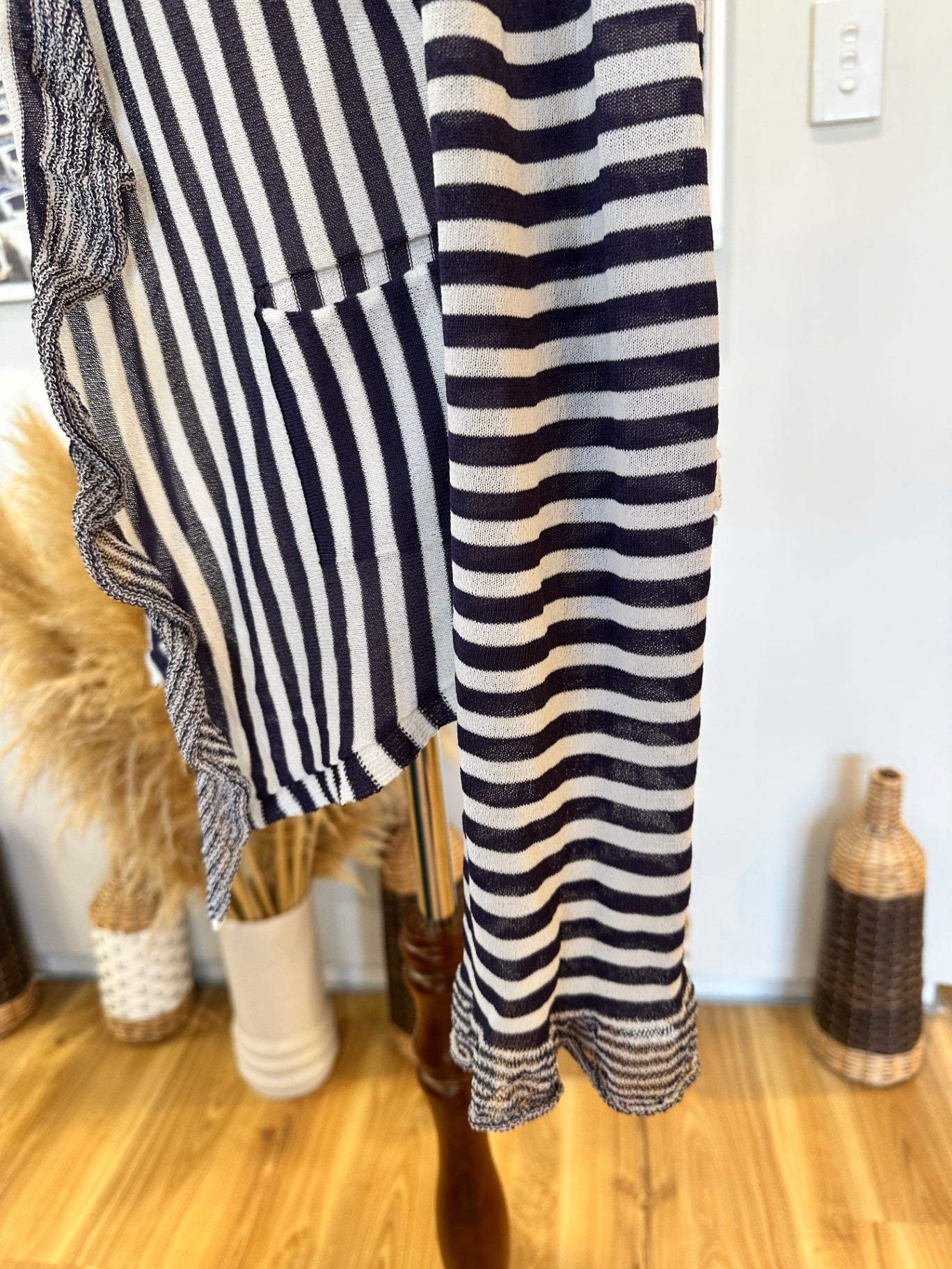 Cardigan - Small - Navy and white